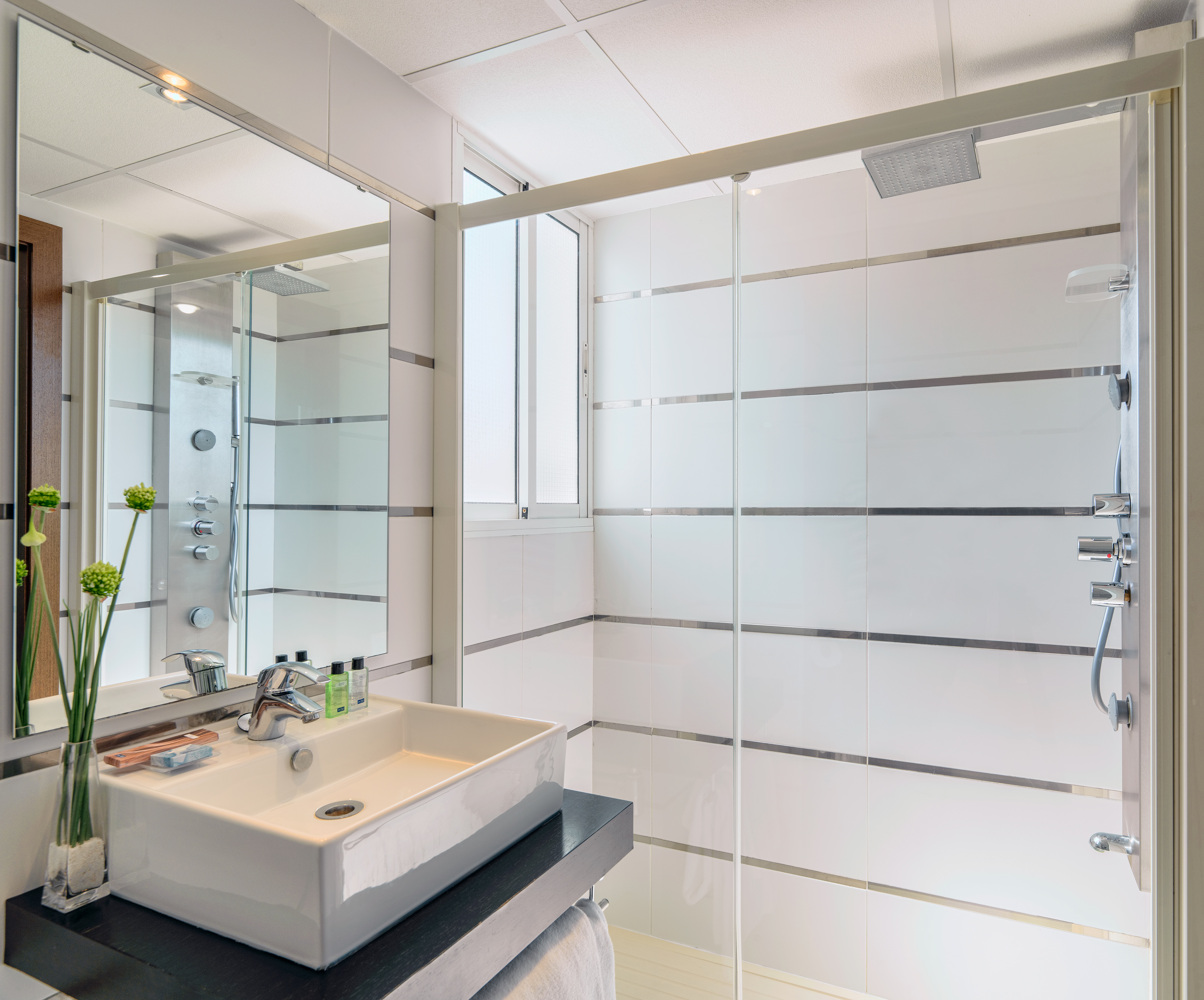 Double Single Pool View