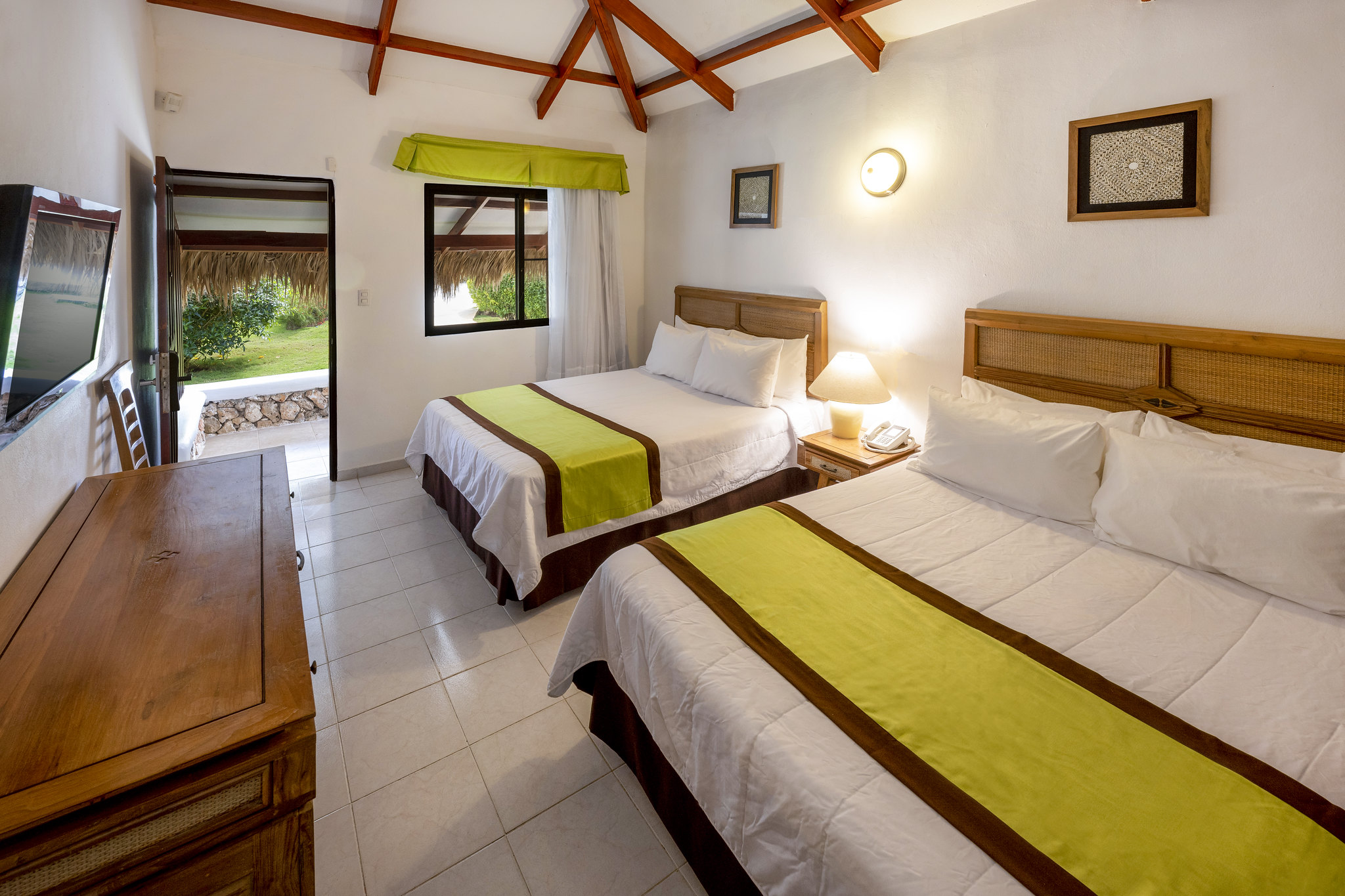 Bungalow Garden View