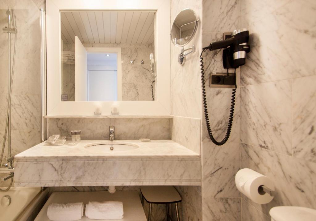 Double Single Superior Mountain View