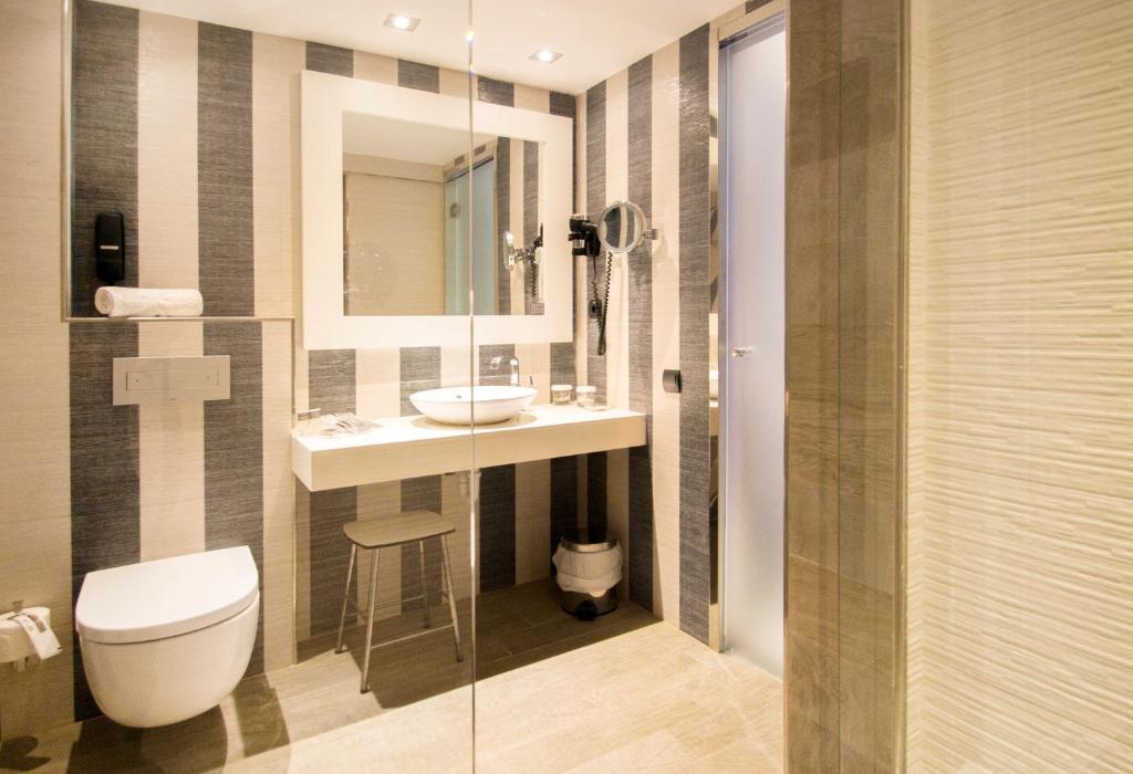 Single Mountain View