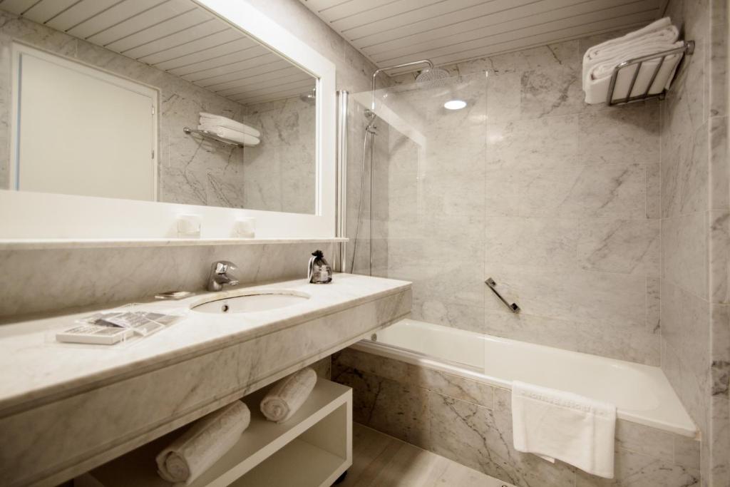 Double Single Mountain View