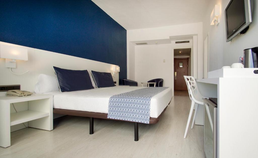 Double or Twin Superior Mountain View