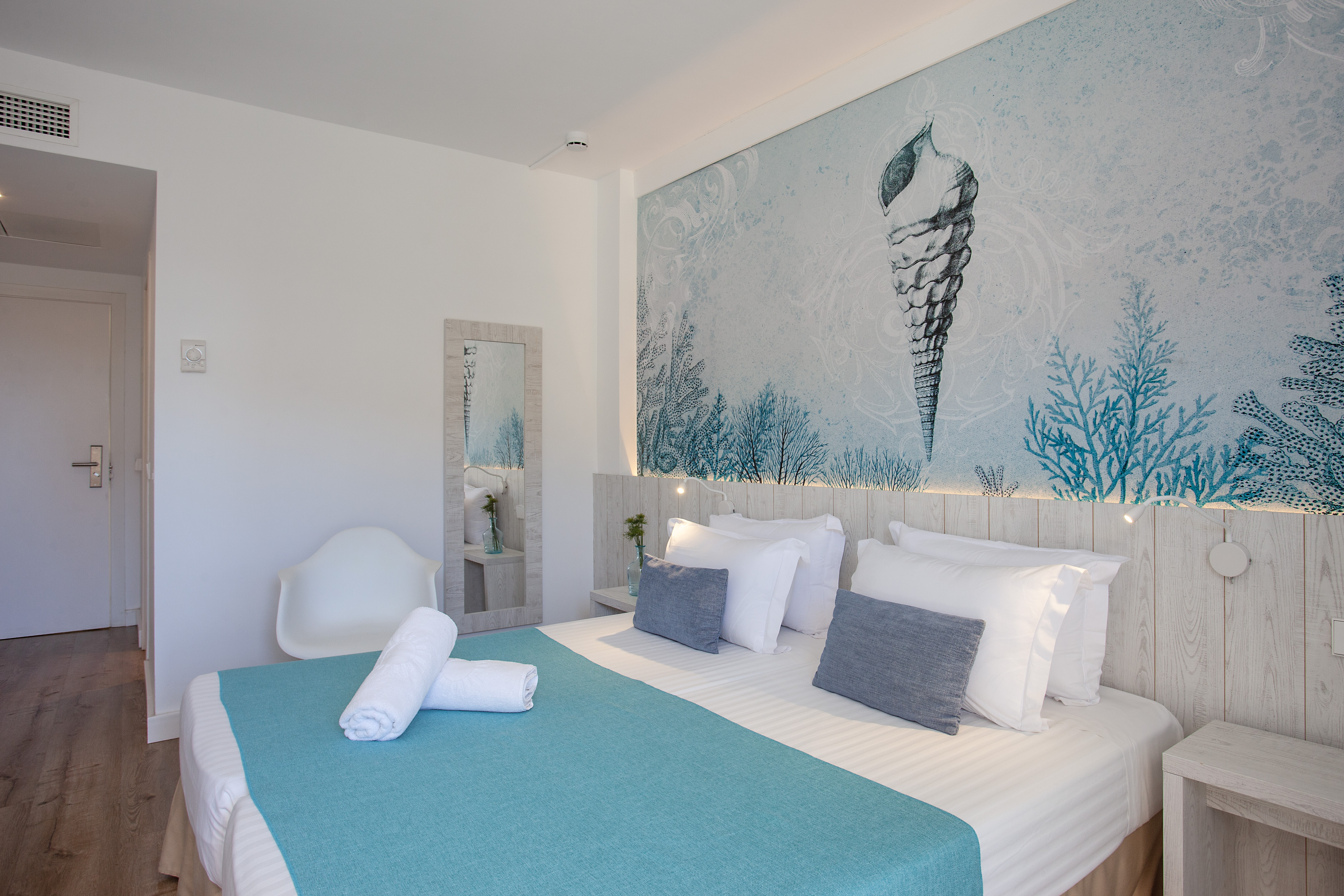 Double Single Pool View