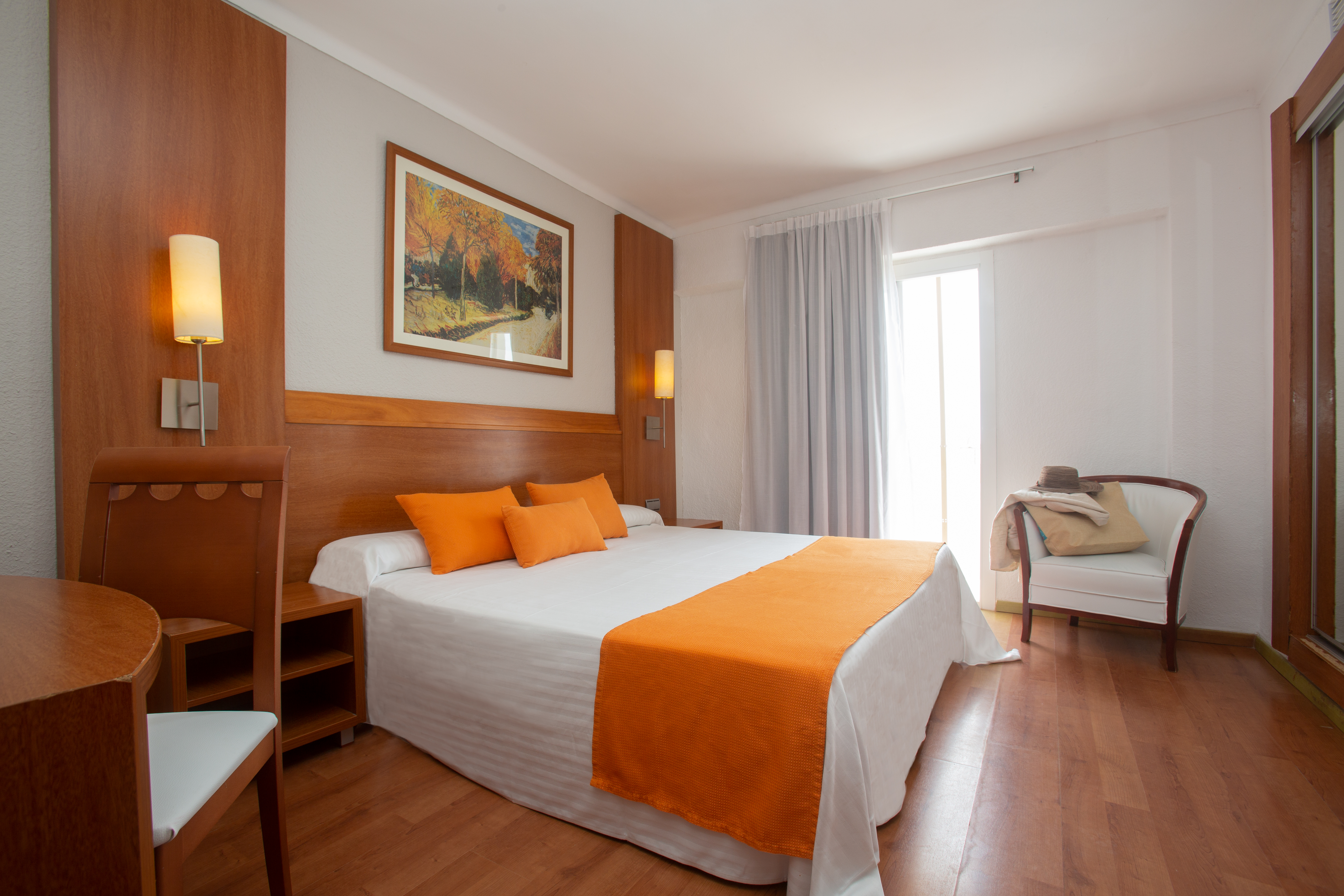 Double or Twin Standard