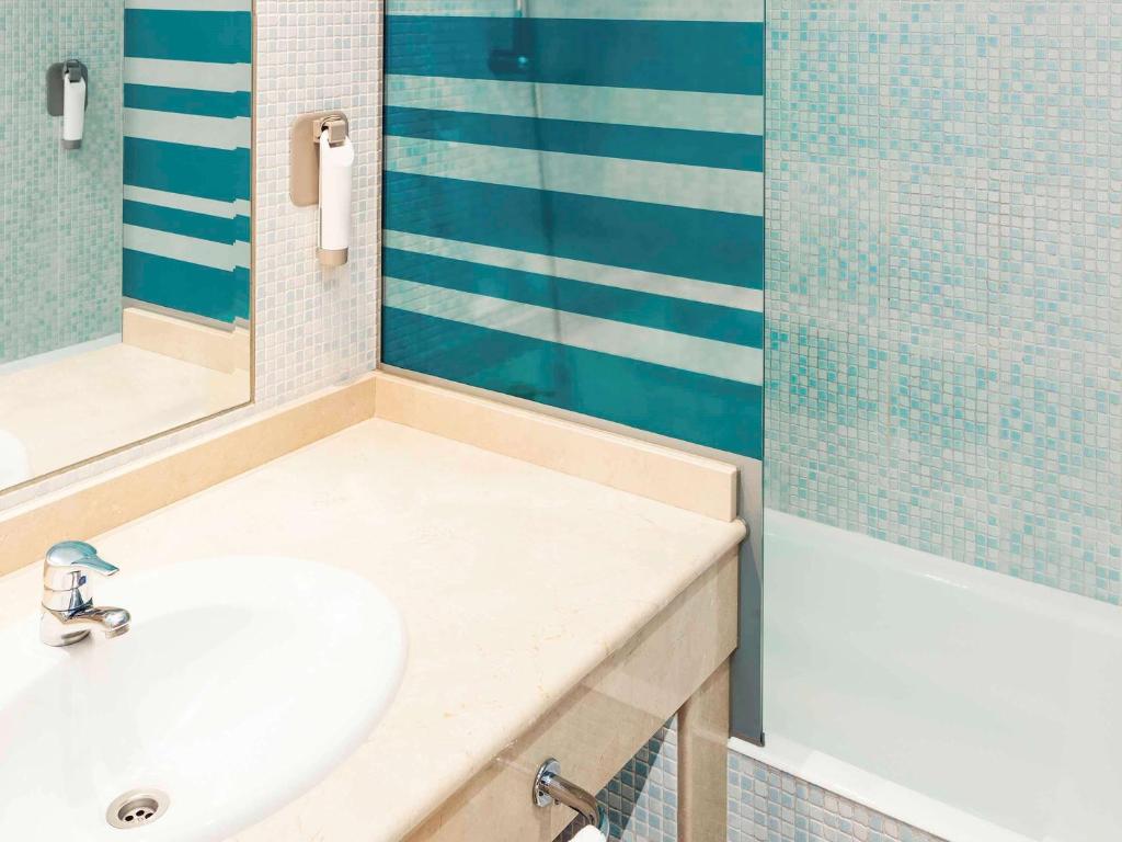 Suite Connecting Room