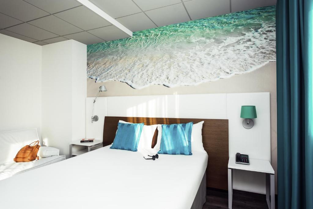 Suite Connecting Room