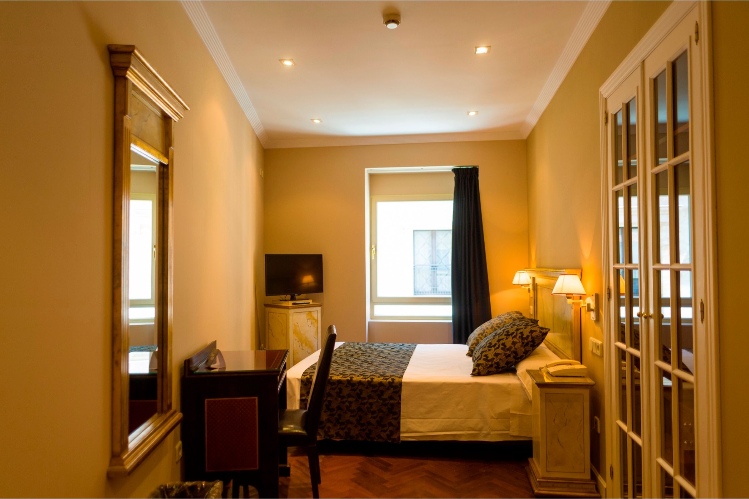 Double or Twin Standard