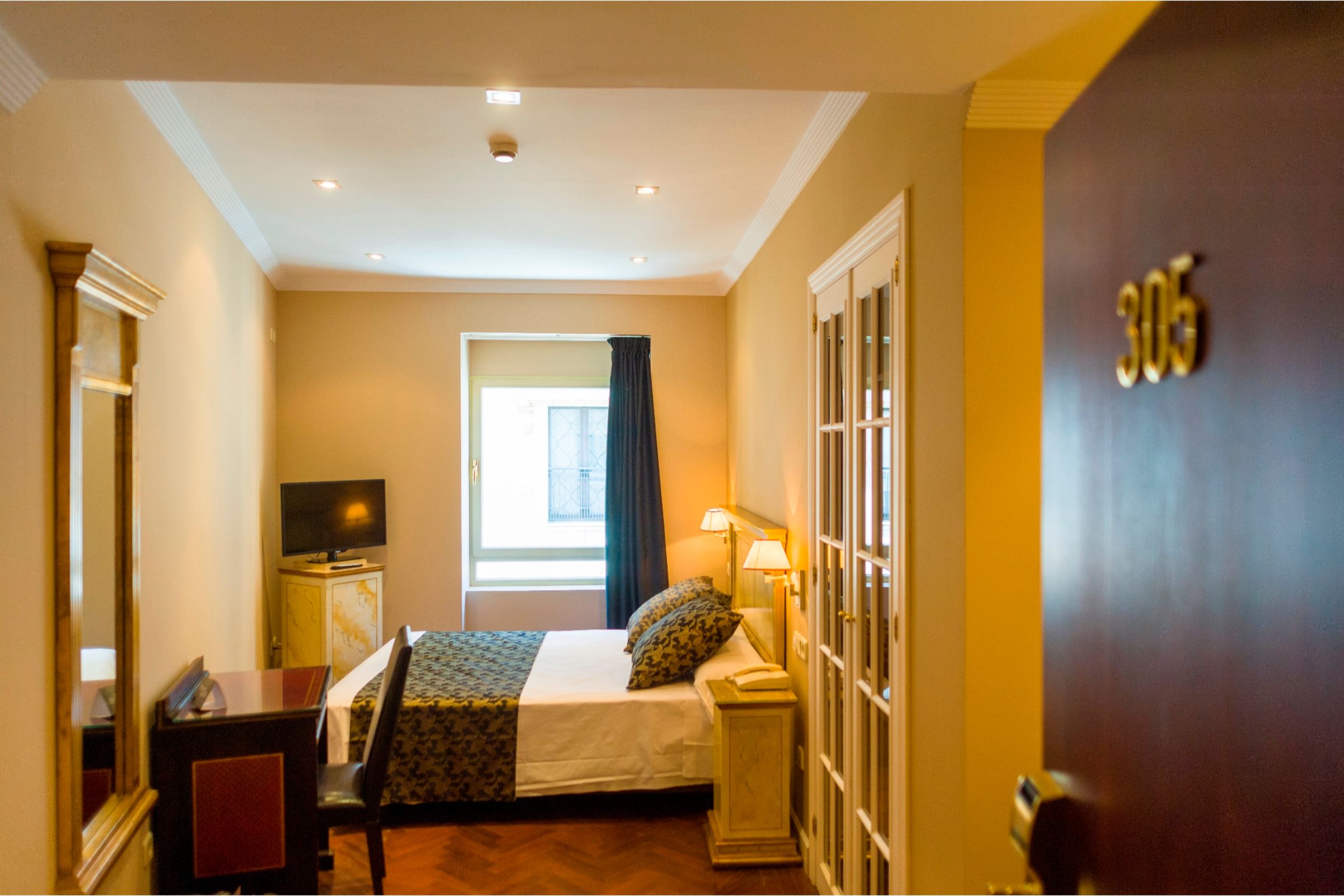 Double or Twin Standard