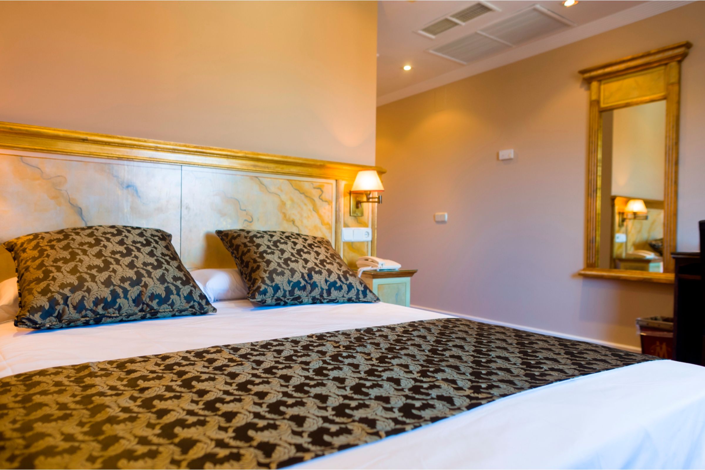 Double or Twin Standard