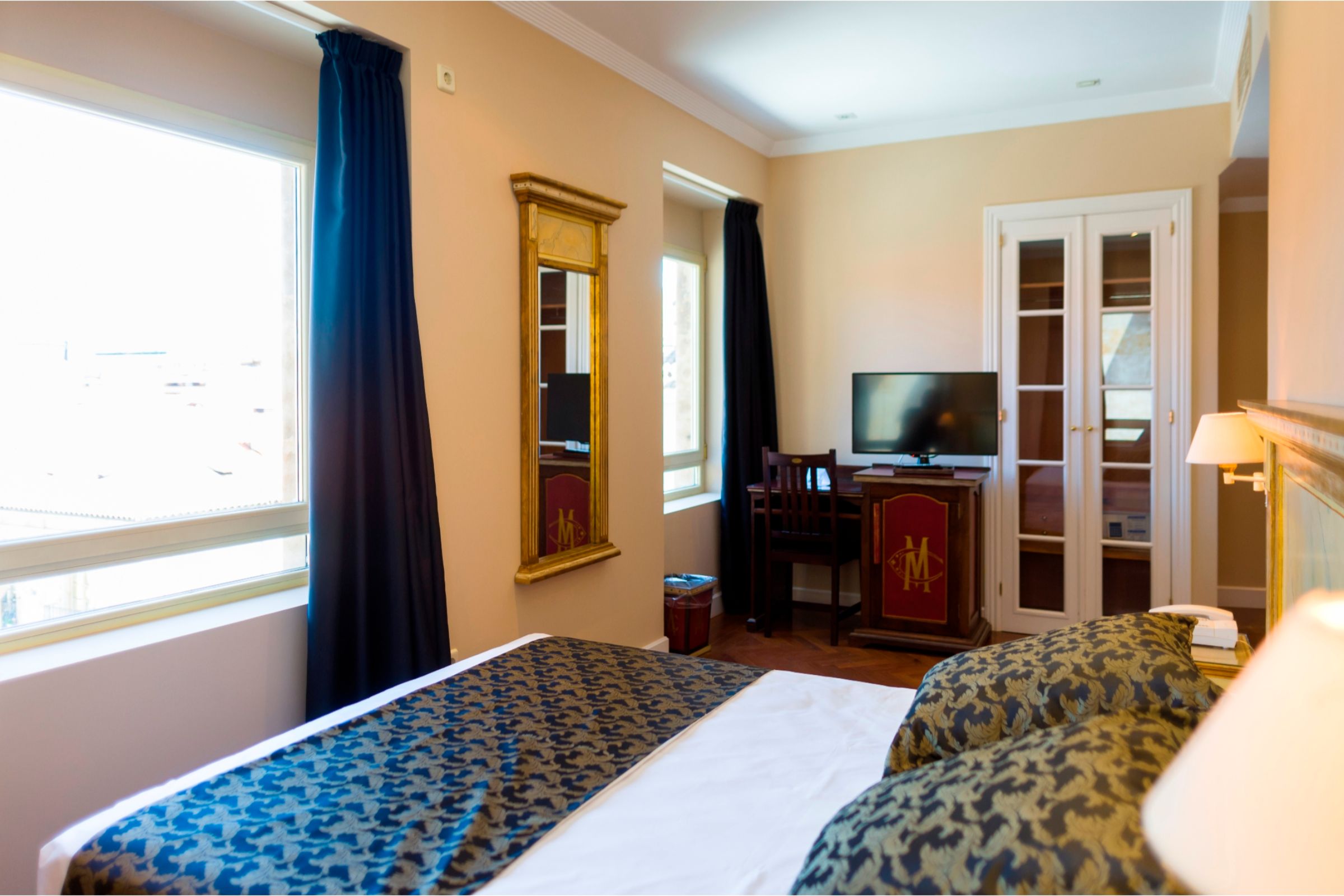 Double or Twin Standard