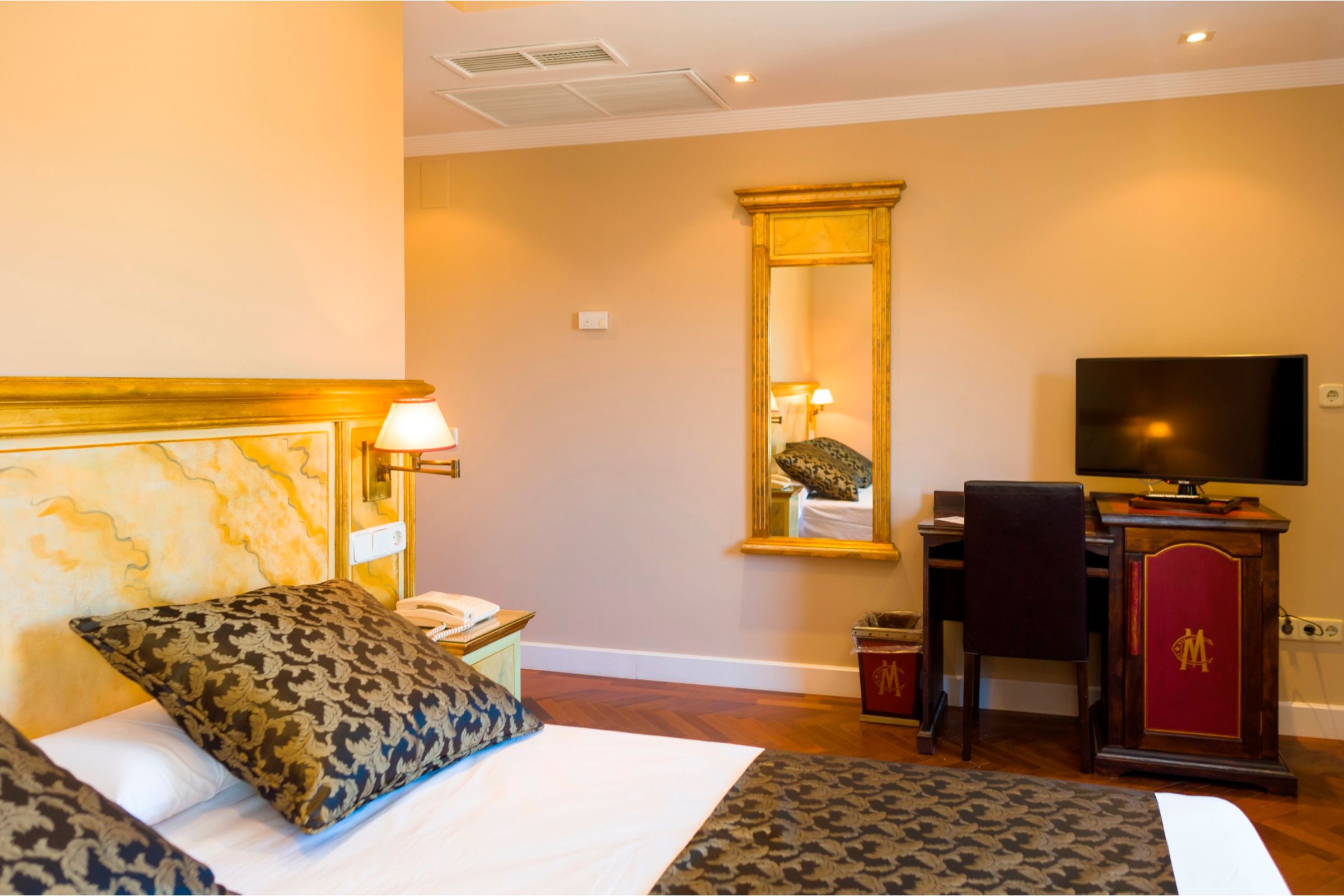 Double or Twin Standard