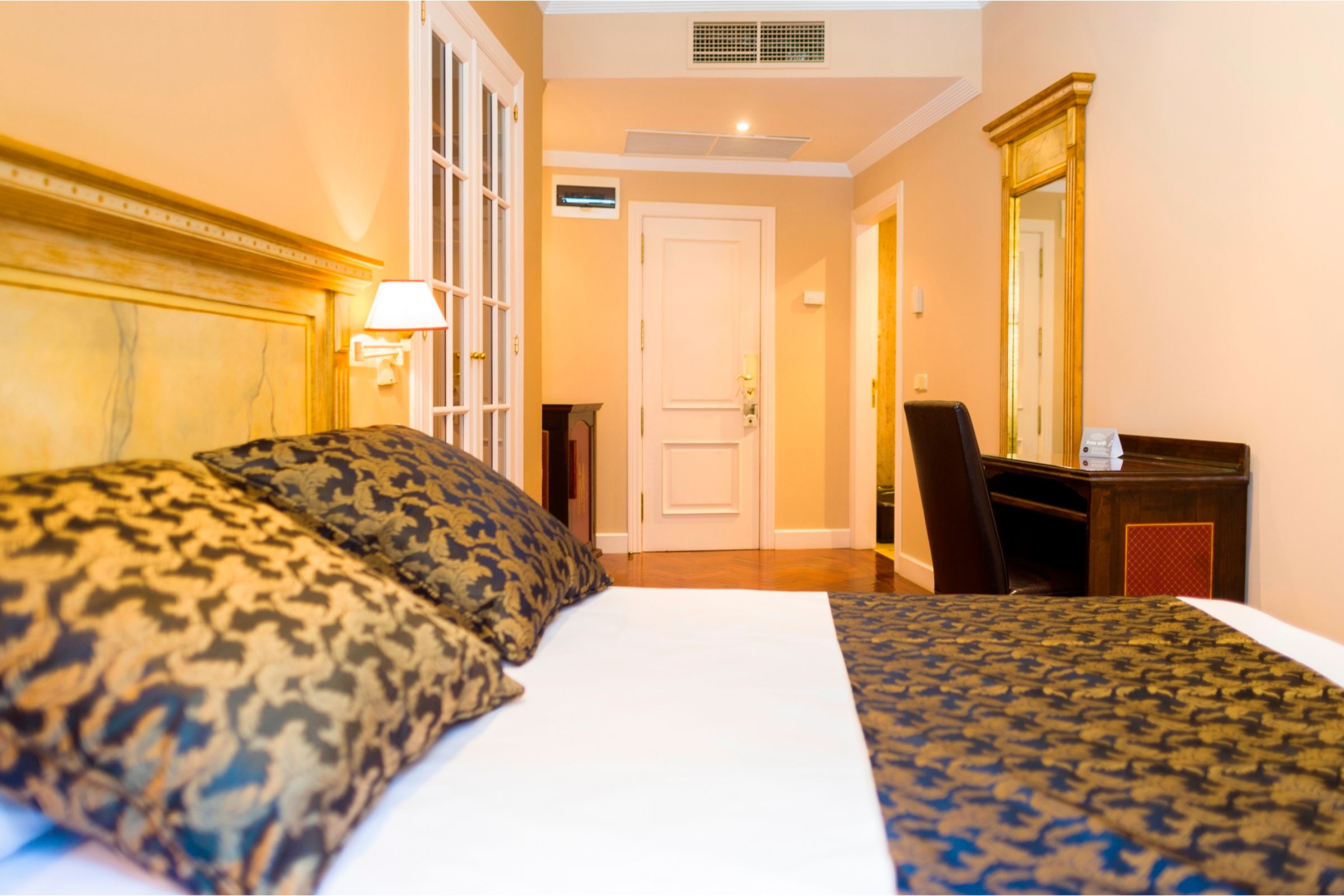 Double or Twin Standard