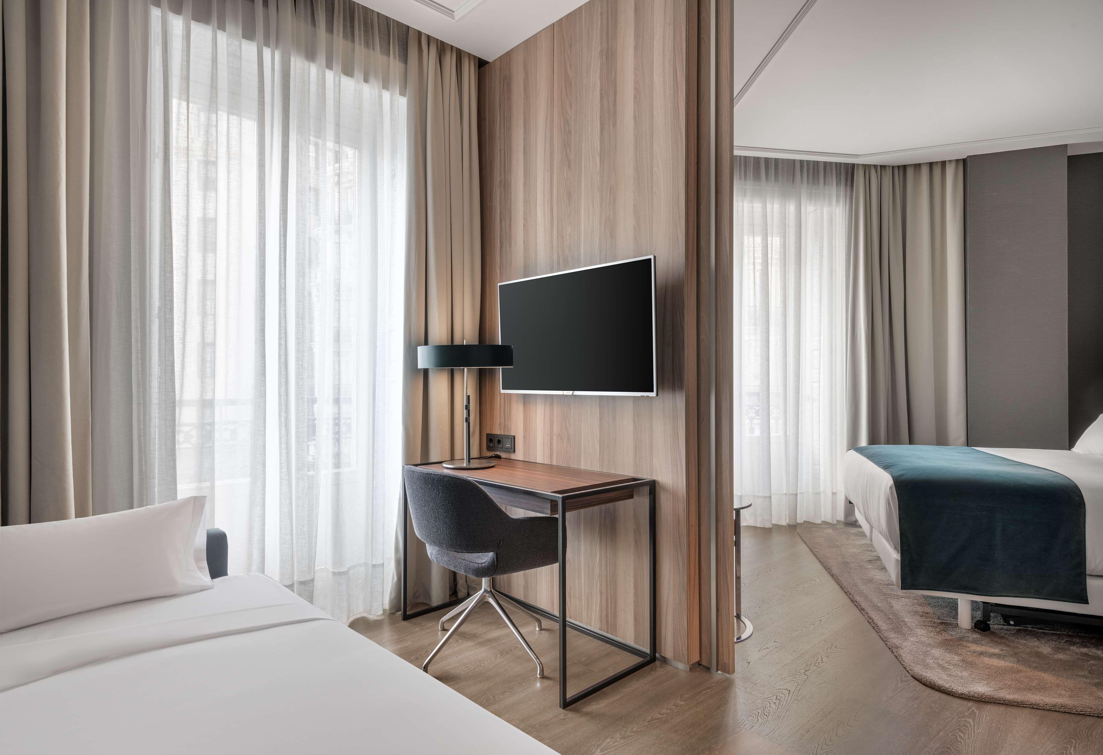 Junior Suite with Views