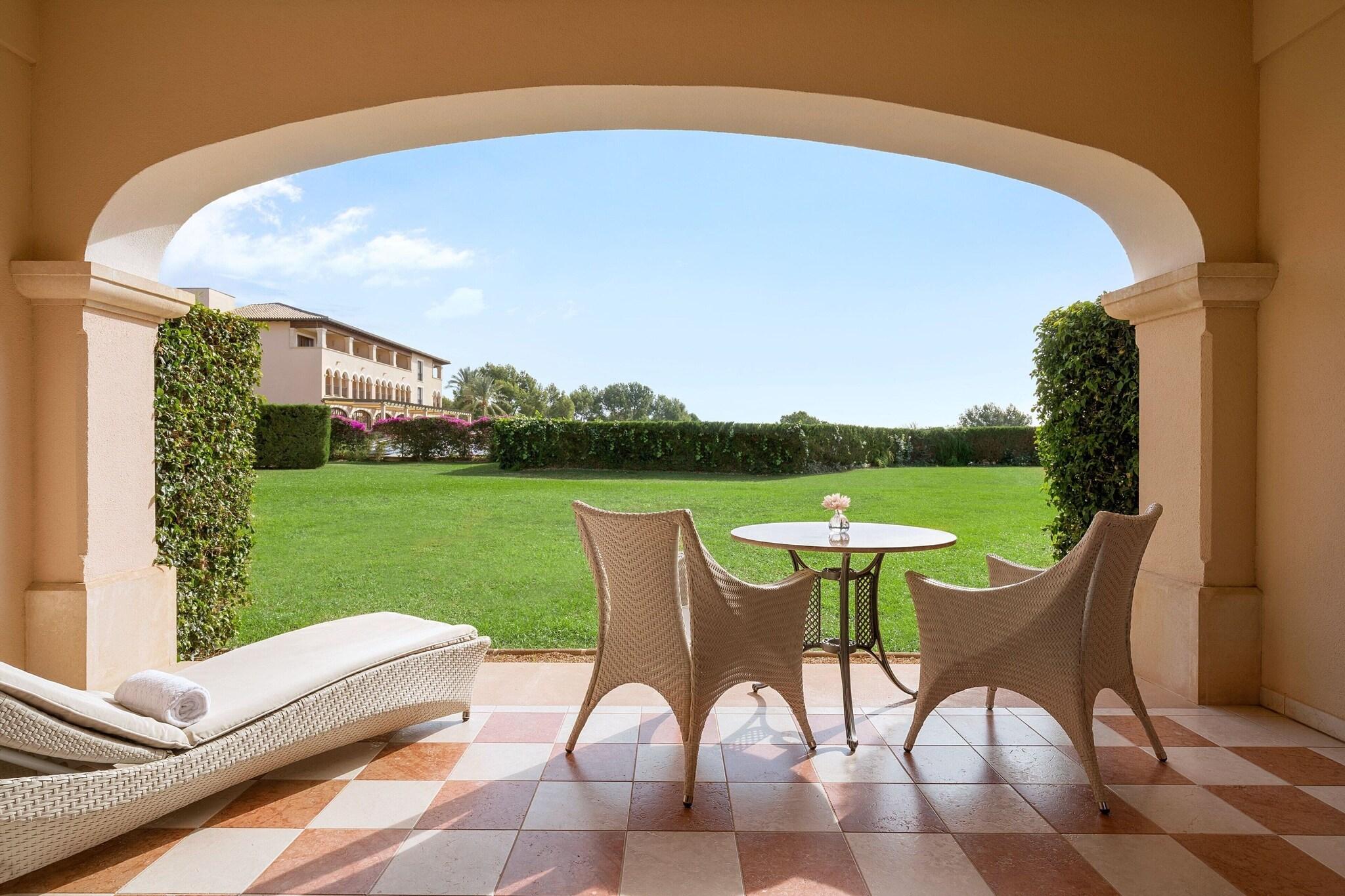 Junior Suite King Size Bed