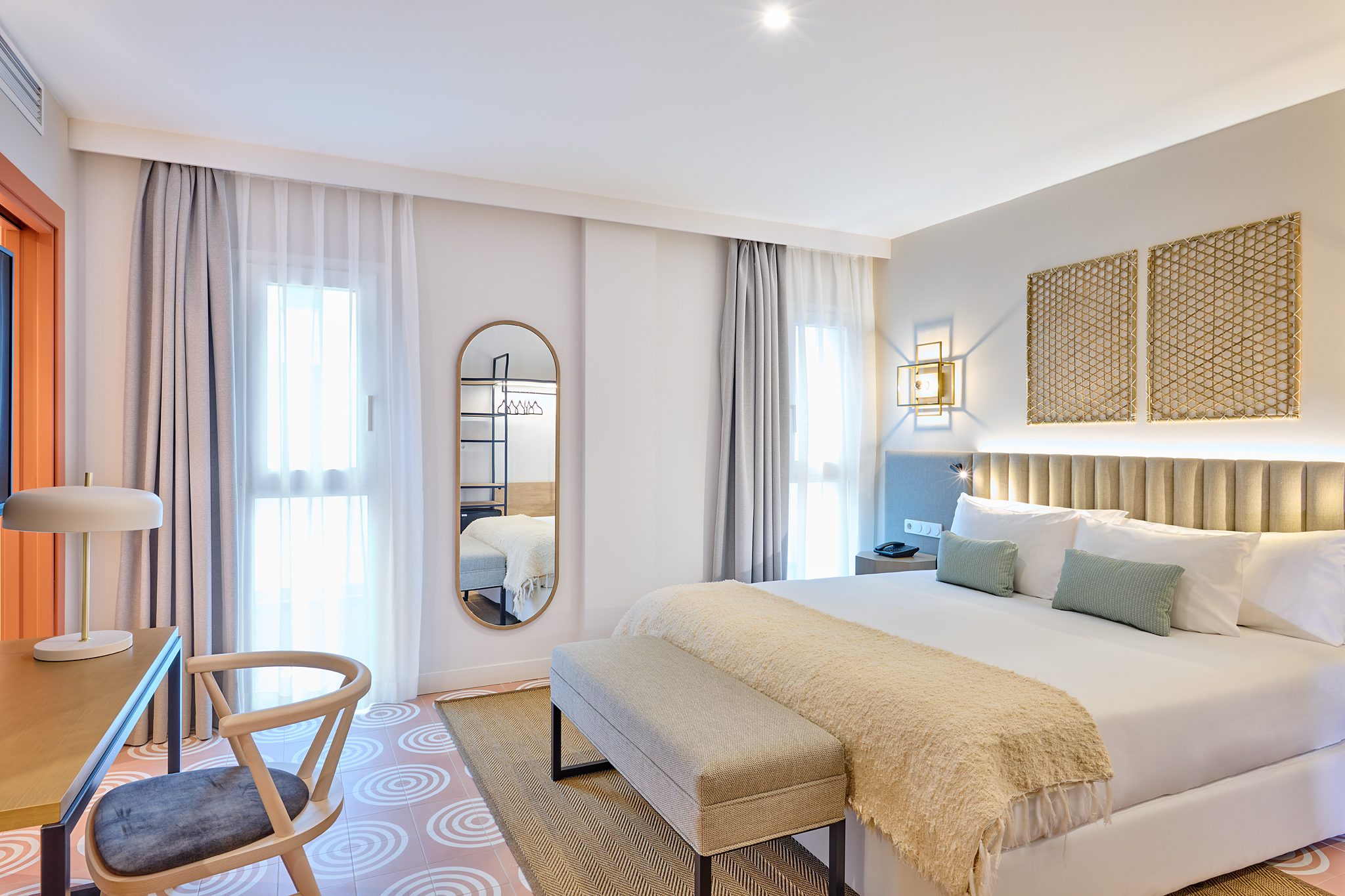 Double or Twin Standard