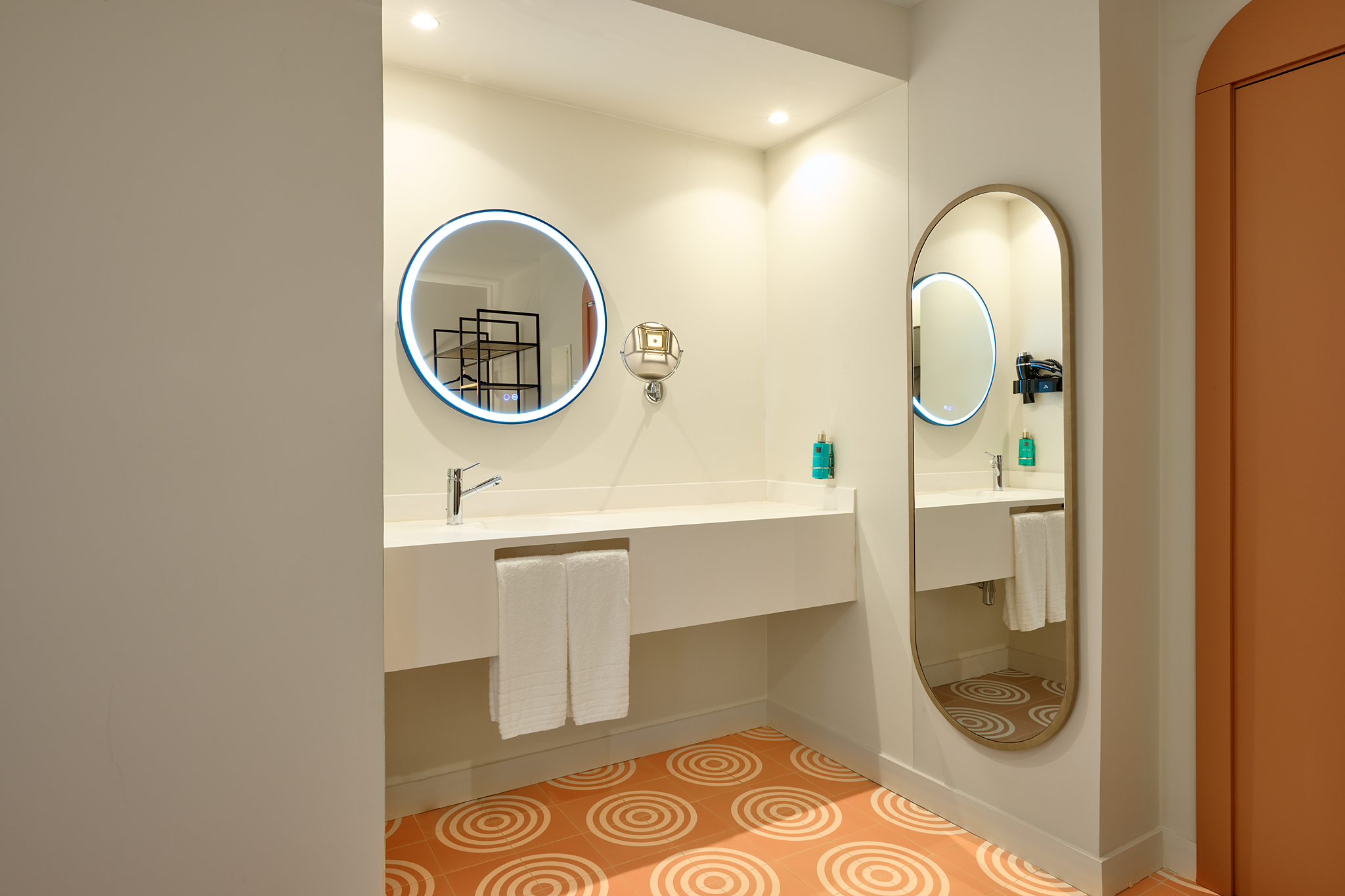 Double or Twin Standard