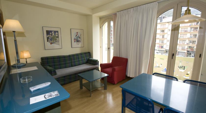 Apartment Capacity 4