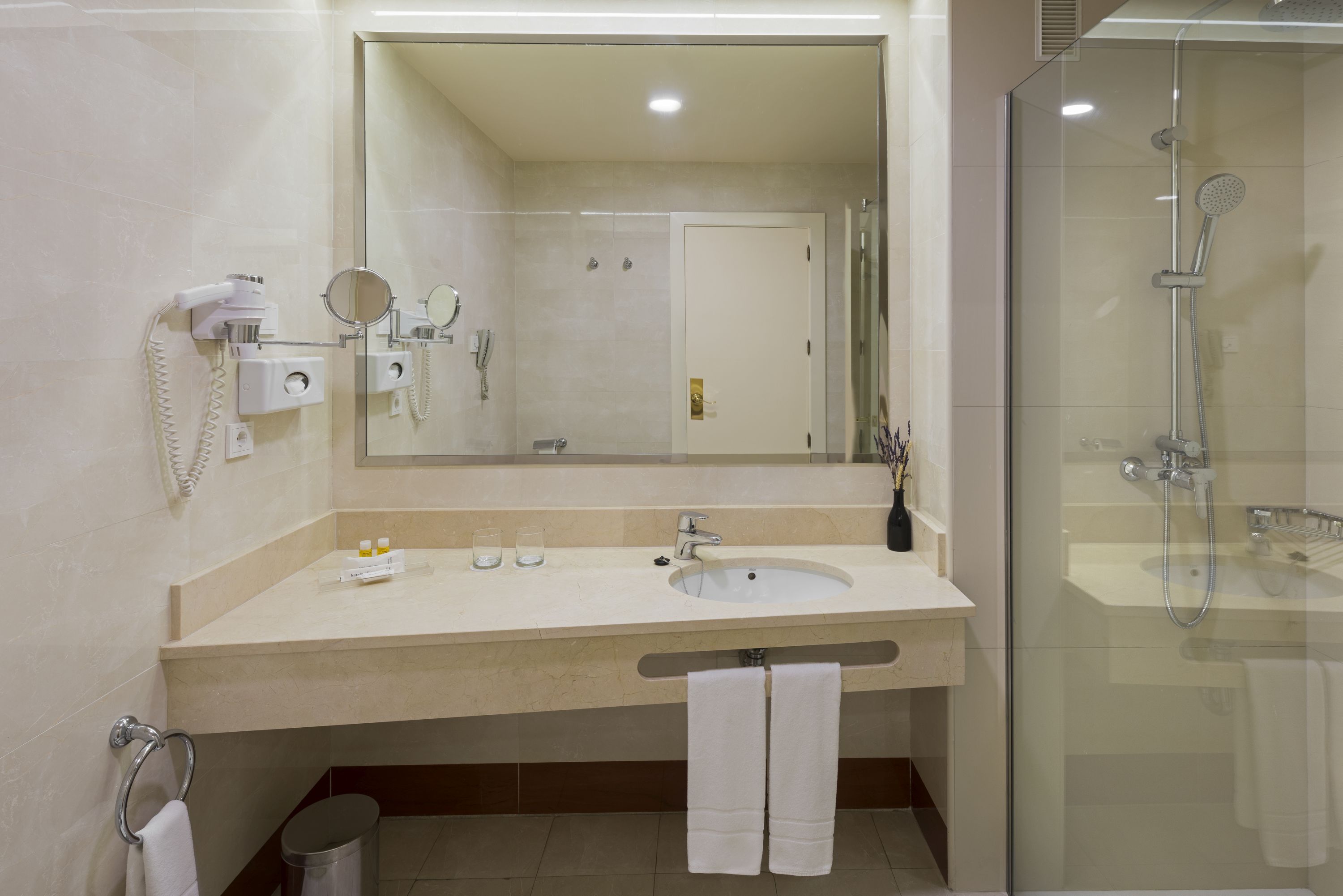 Double Single Superior