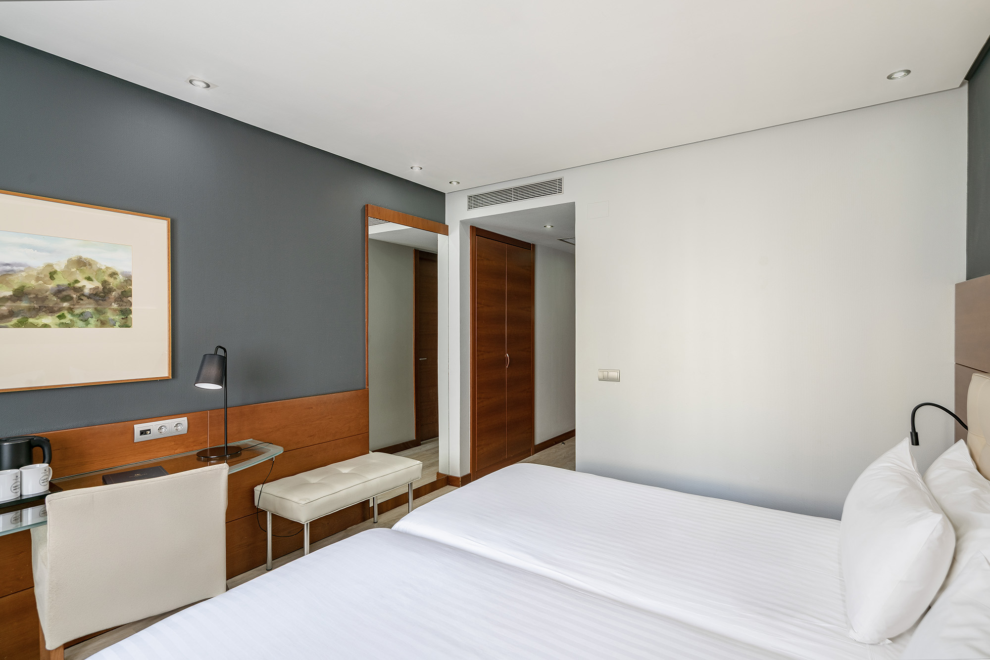 Double Capacity 3 One Bedroom