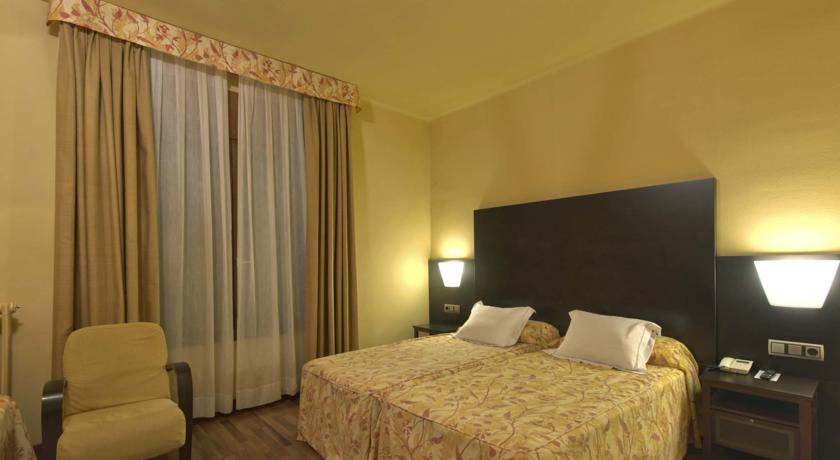 Double or Twin Standard