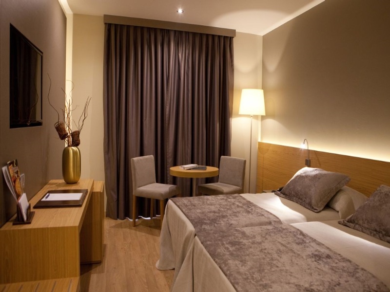 Double or Twin Standard