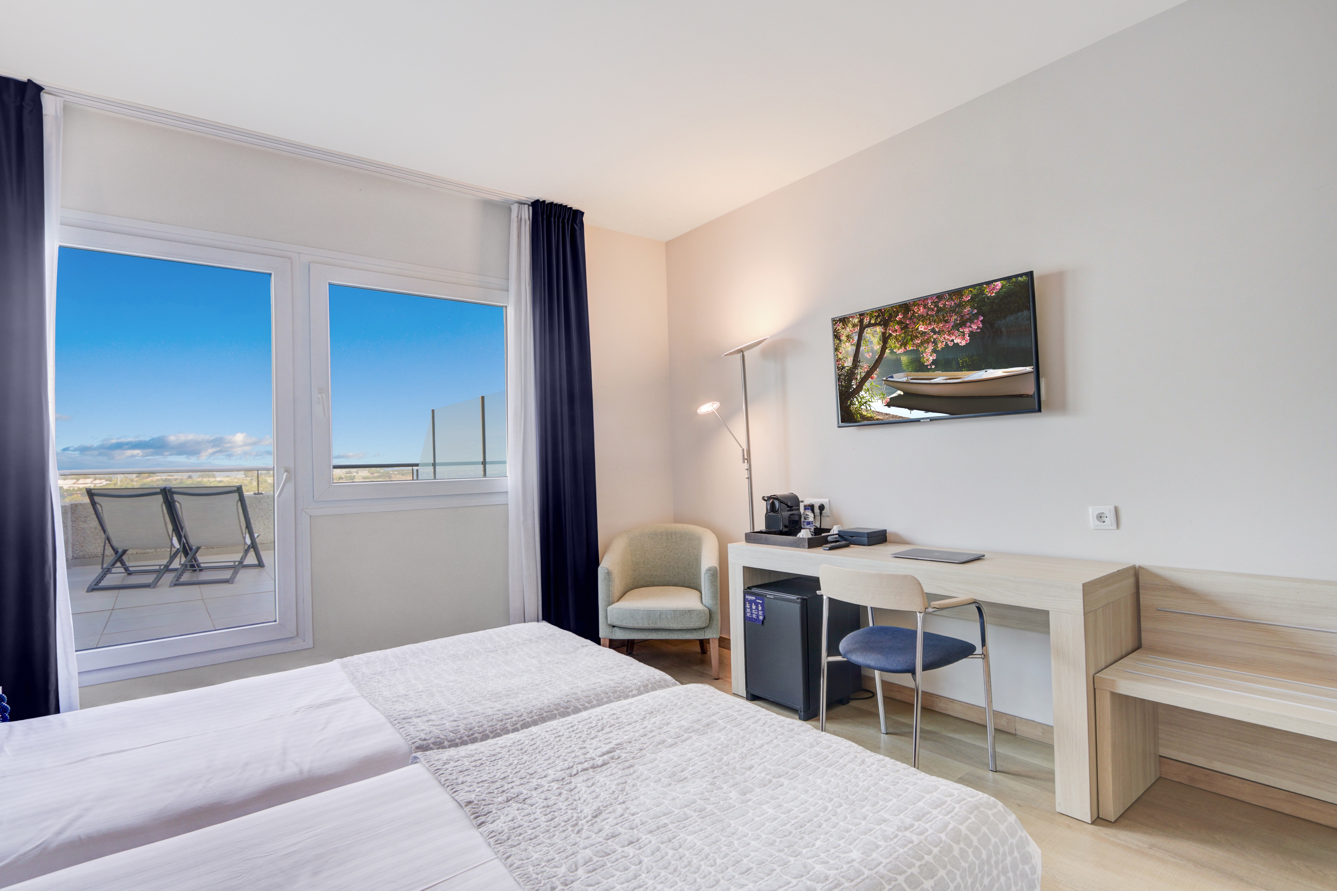 Twin One Bedroom with Terrace