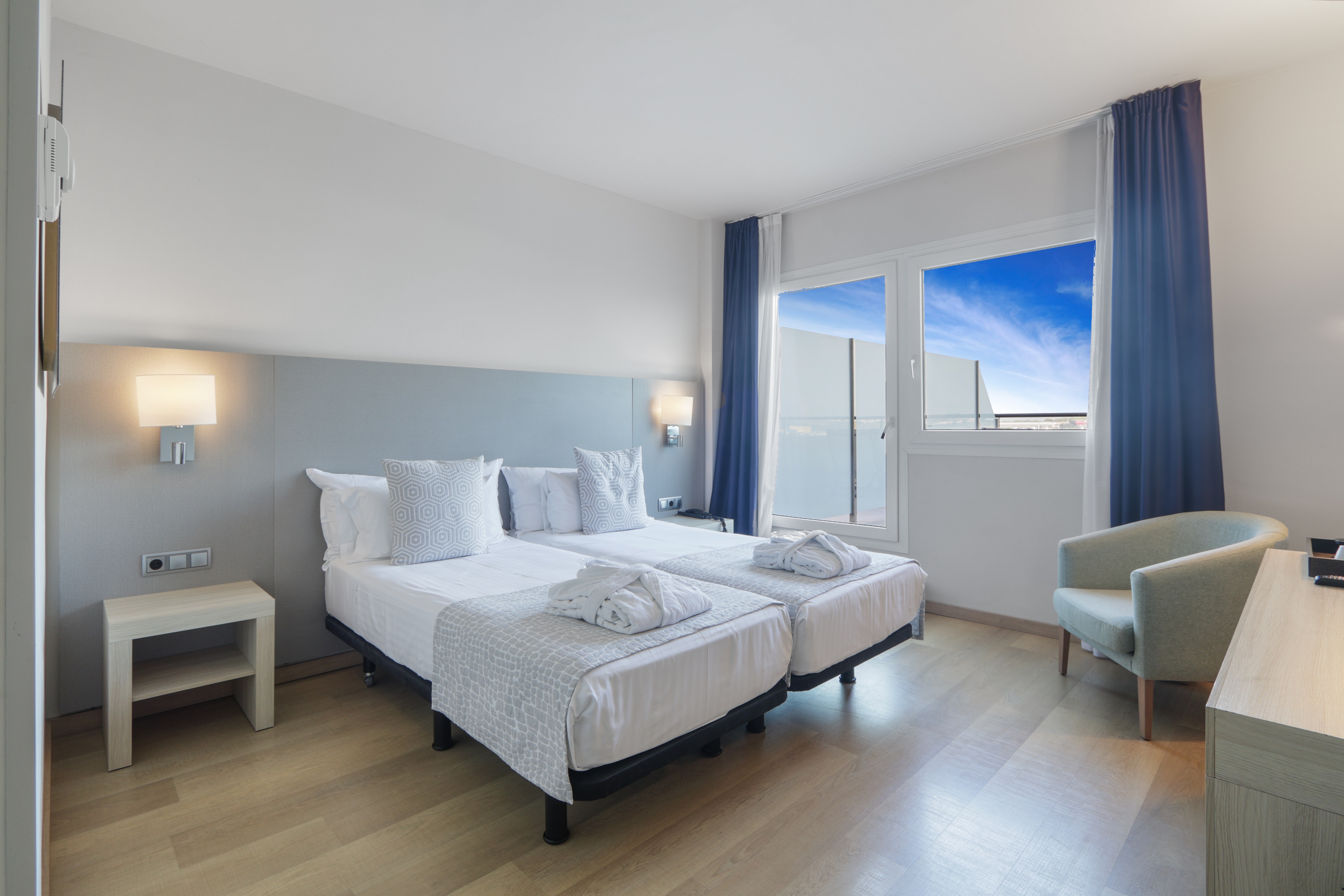 Twin One Bedroom with Terrace