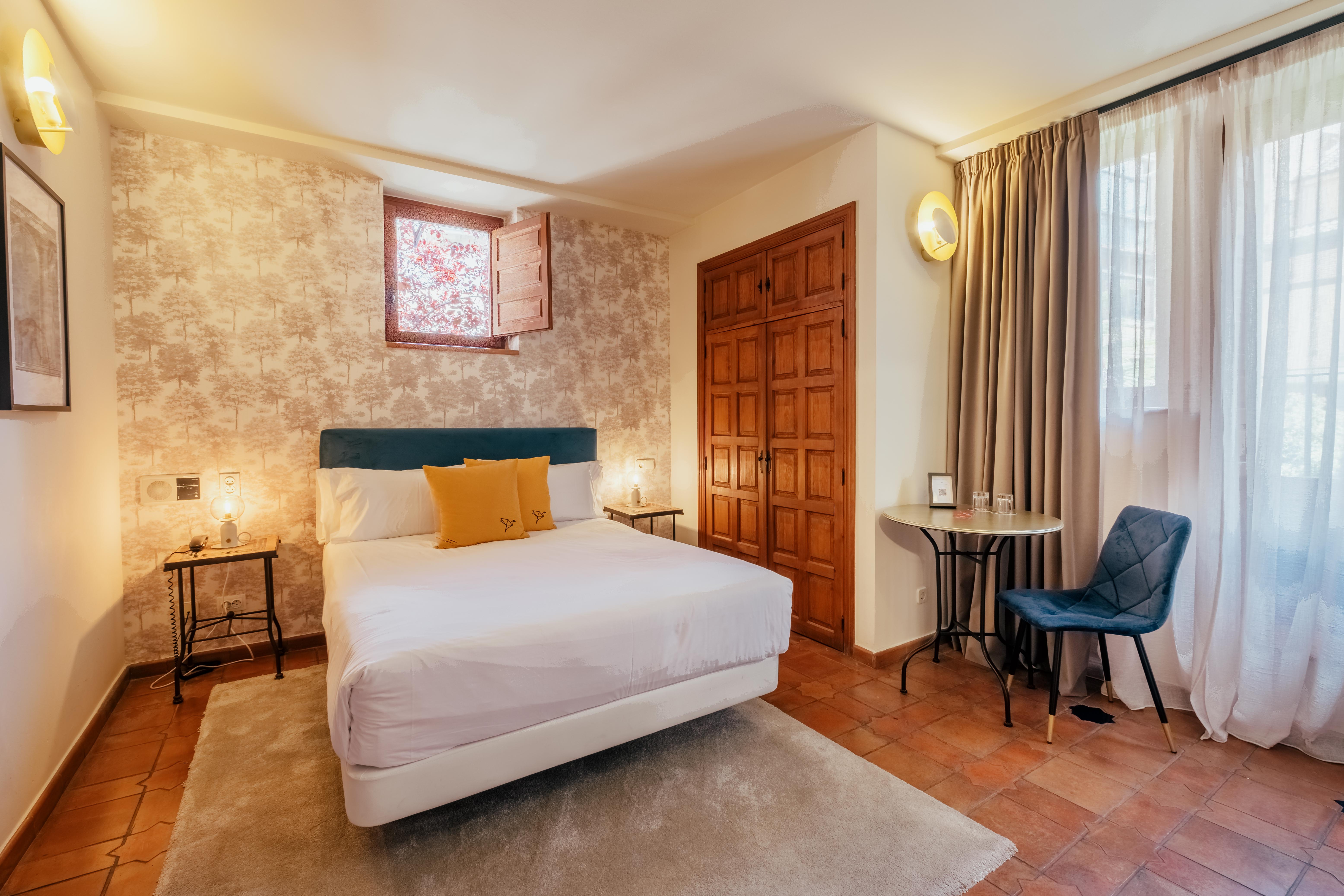 Double or Twin Deluxe