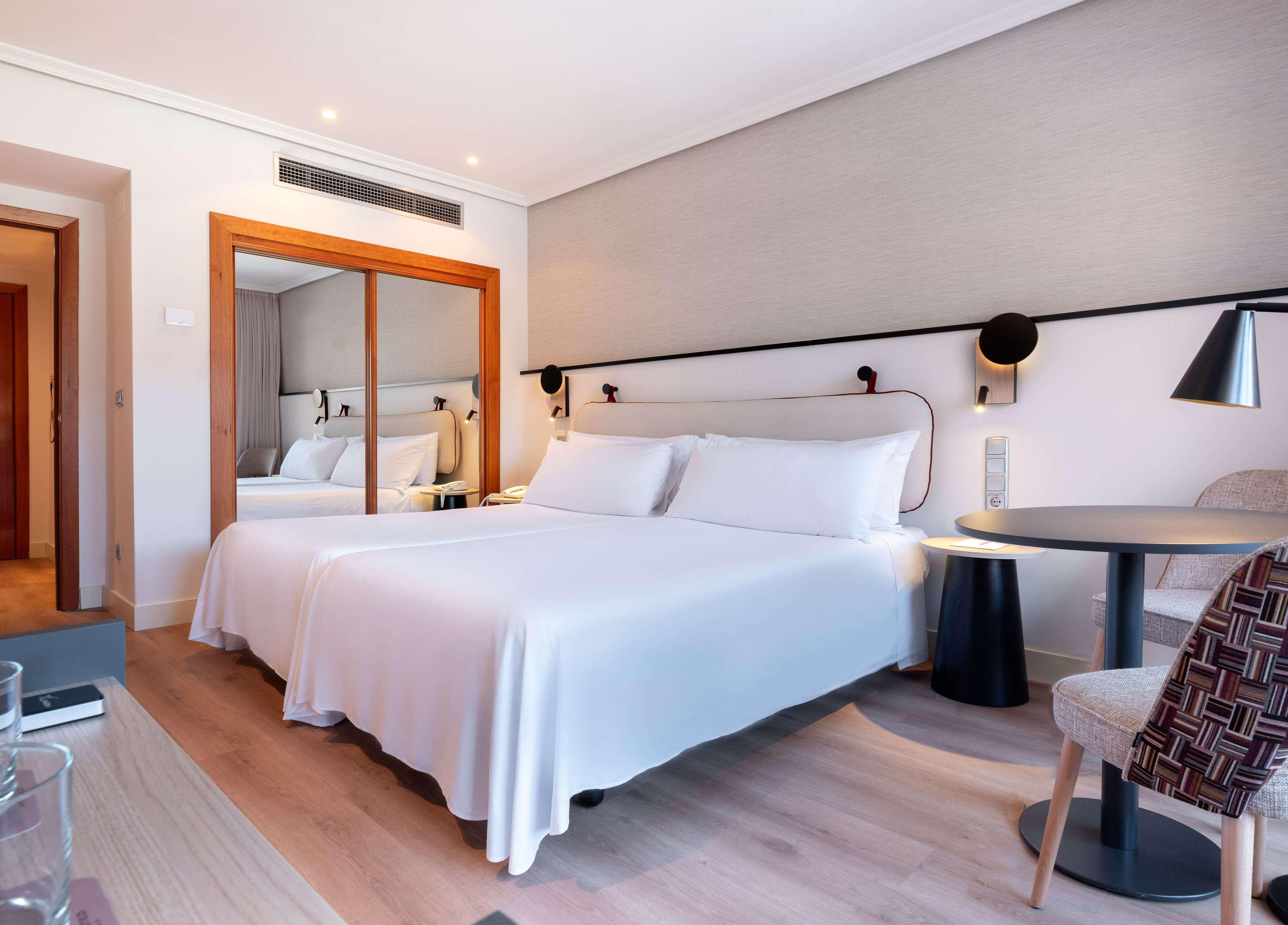 Double or Twin Standard