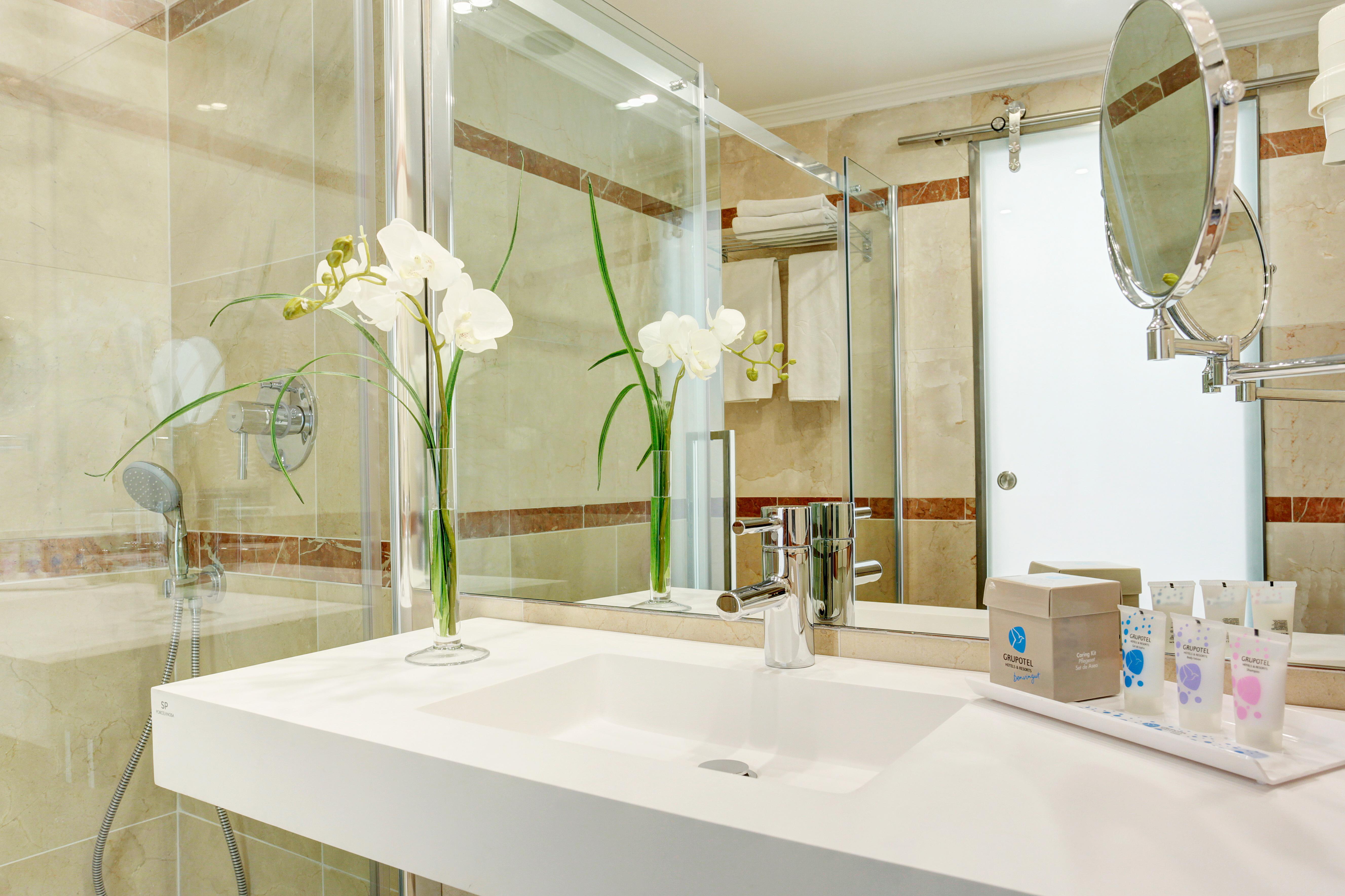 Double or Twin Standard