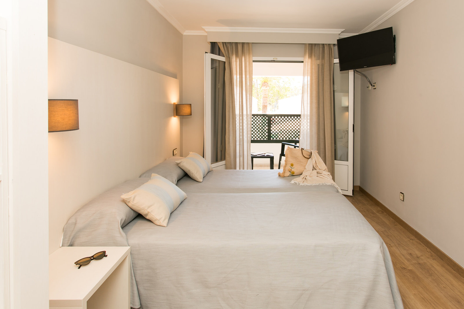 Apartment Capacity 4 Two Bedrooms