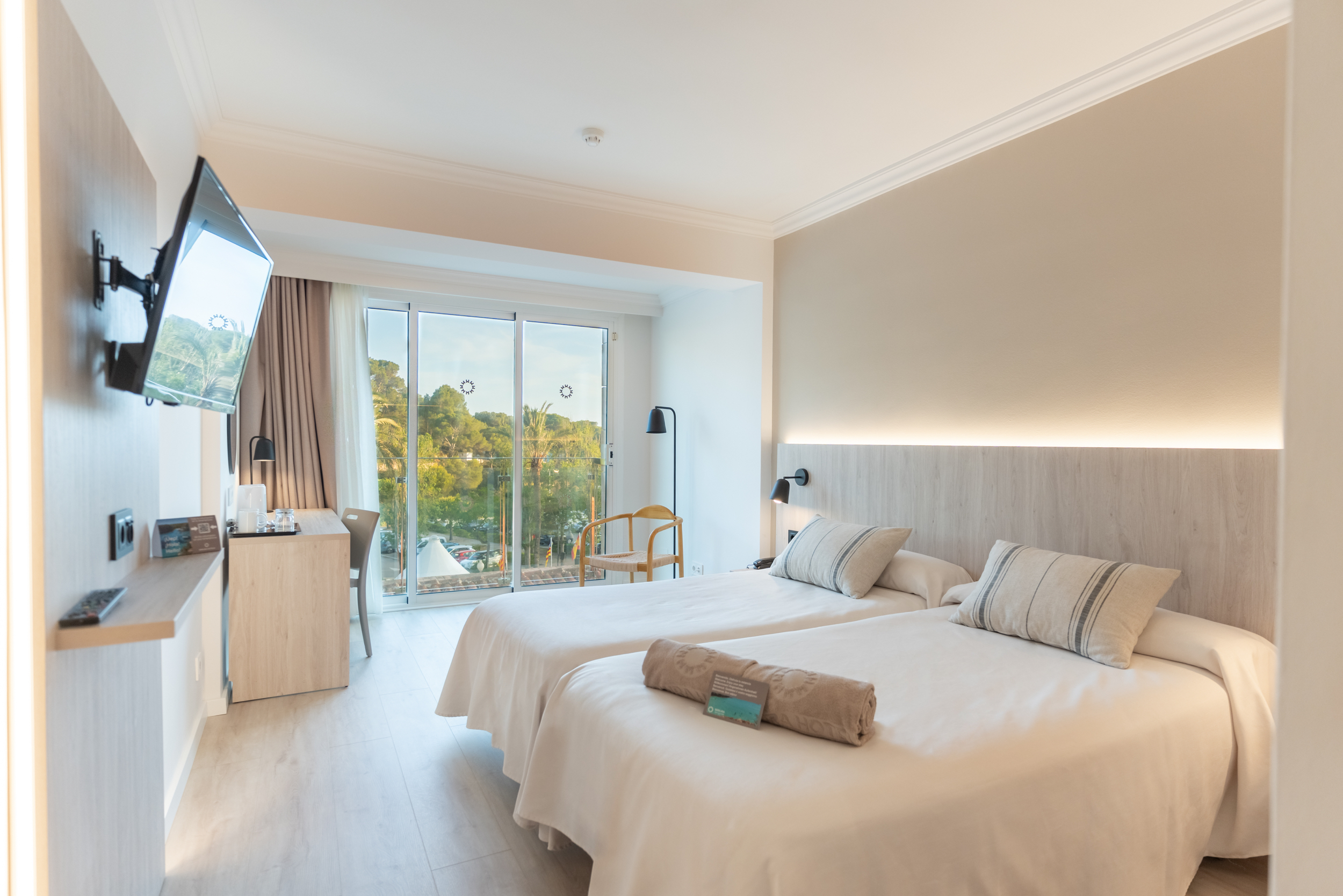 Double or Twin Standard