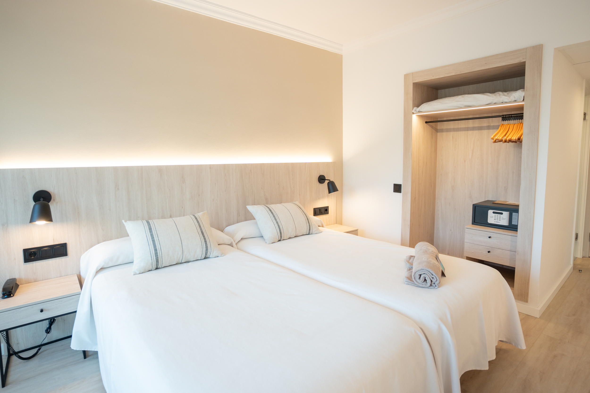 Double or Twin Standard