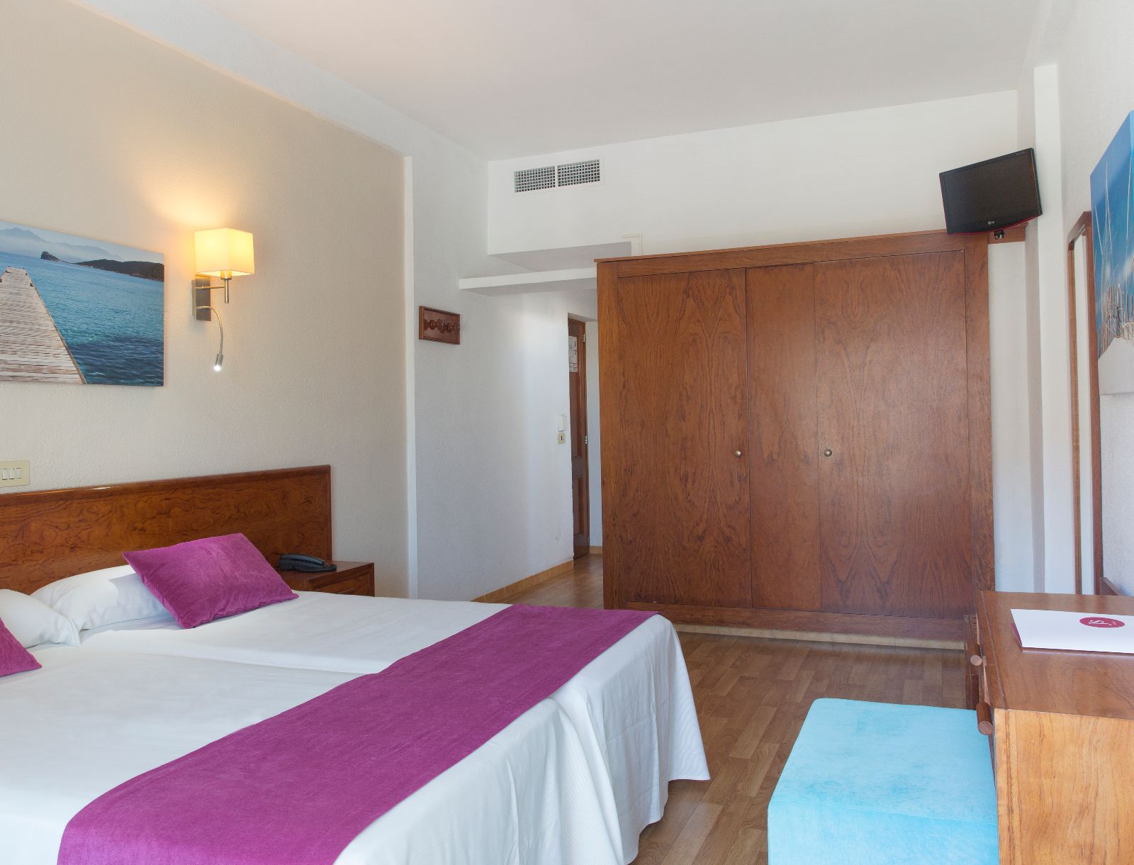 Double or Twin Standard