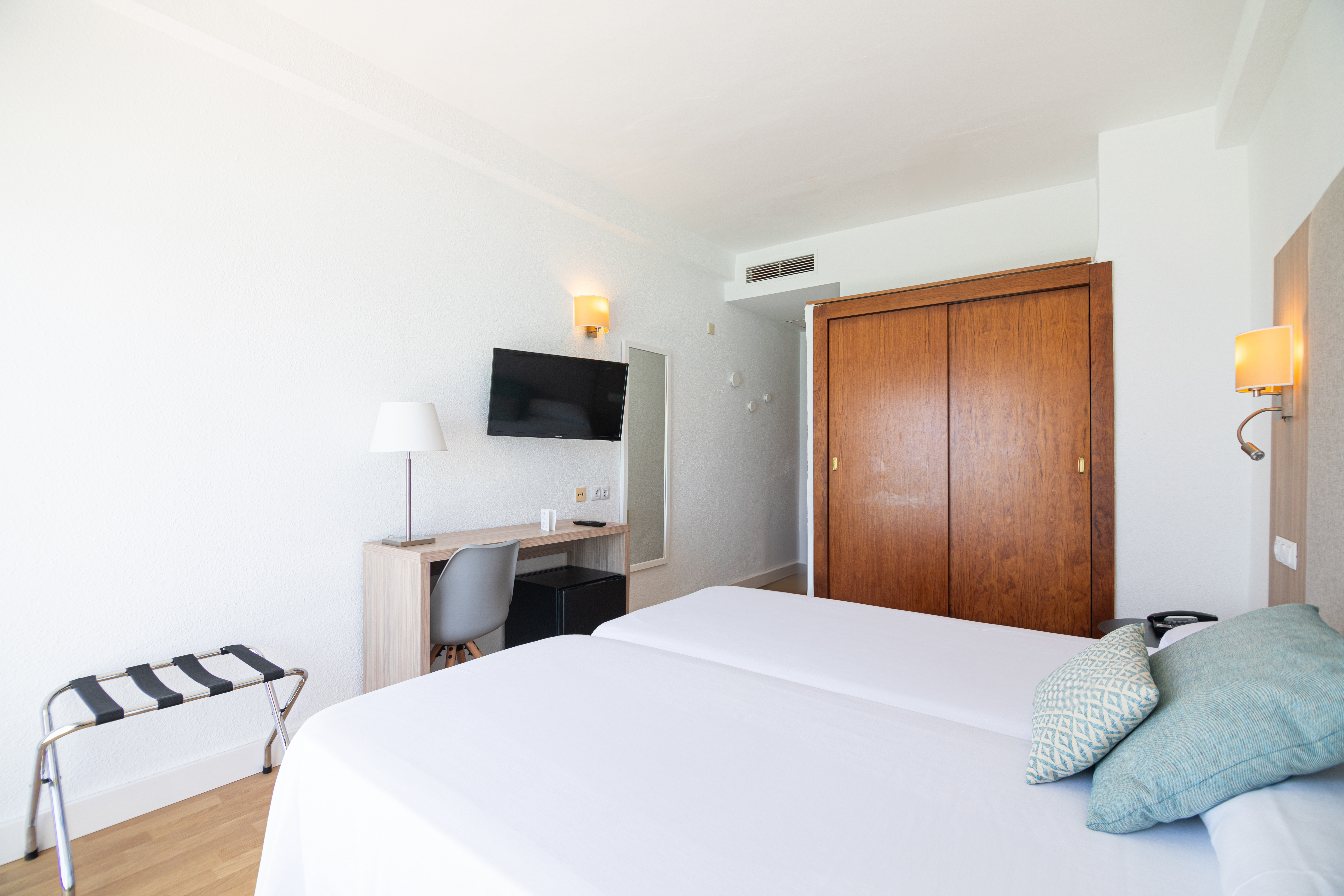 Double Single with Balcony