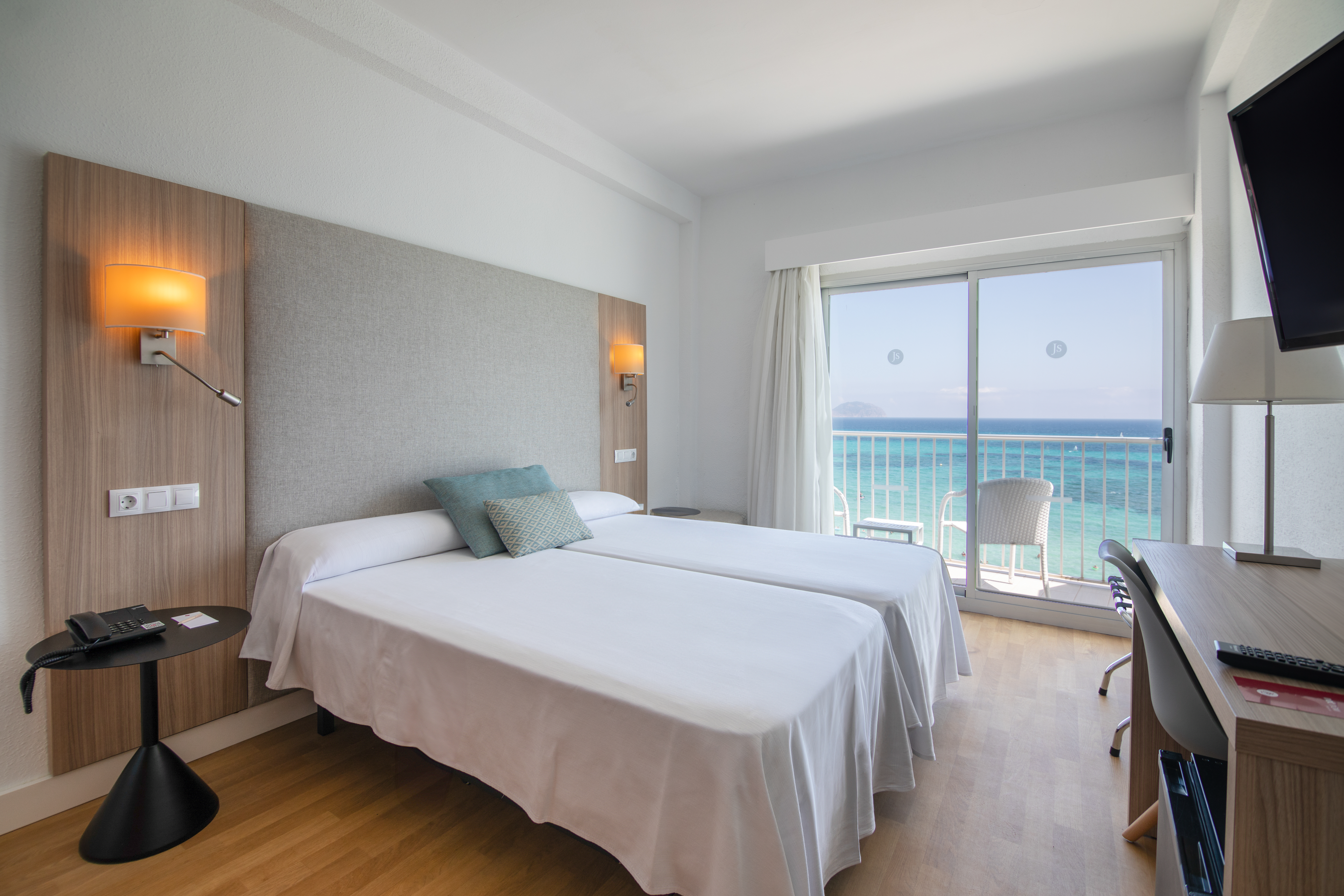 Double or Twin Sea View