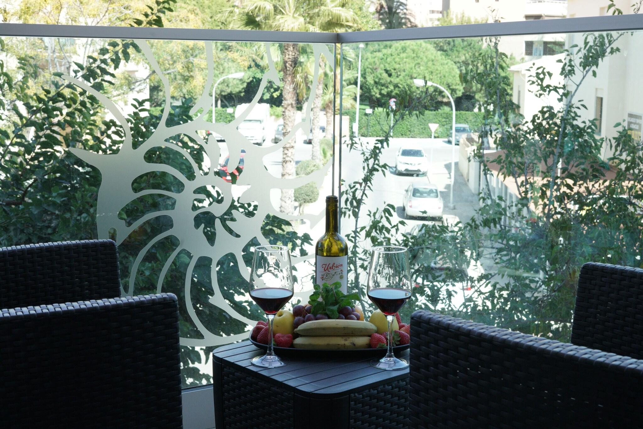 Double or Twin City View Two Beds