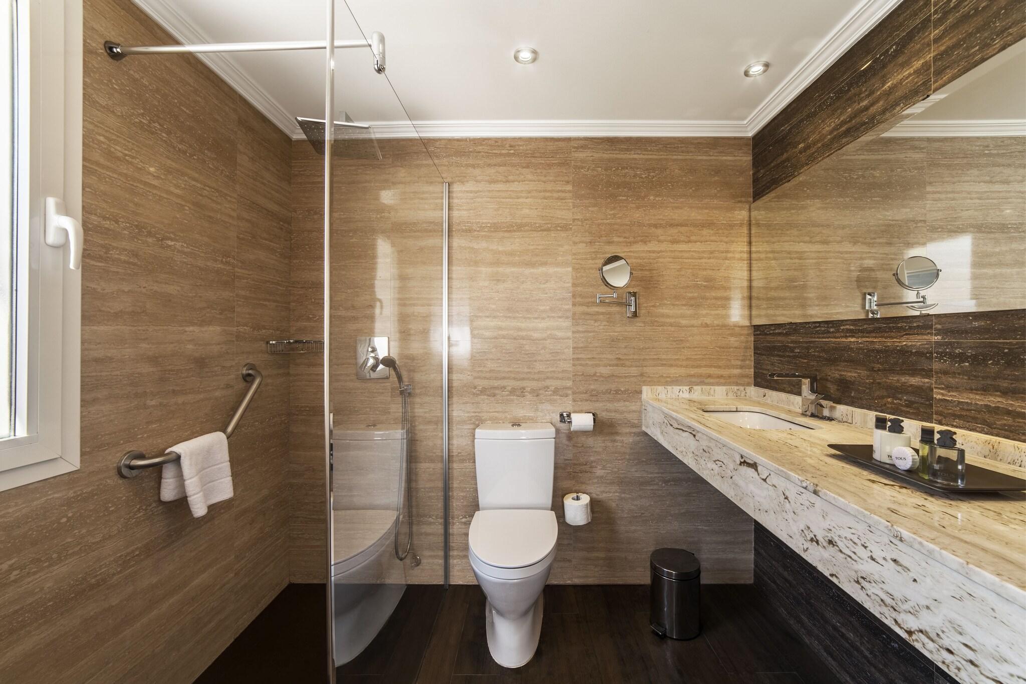 Double or Twin Pool View