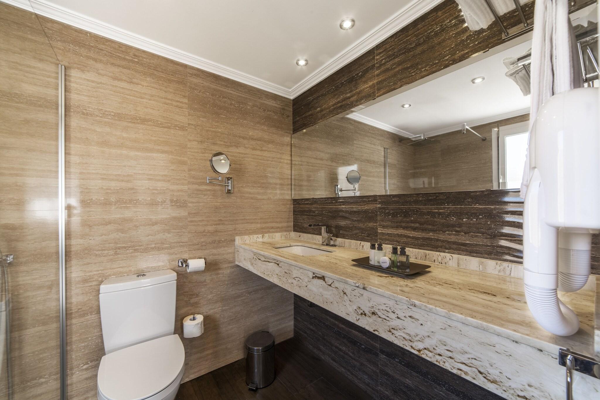 Double or Twin Pool View