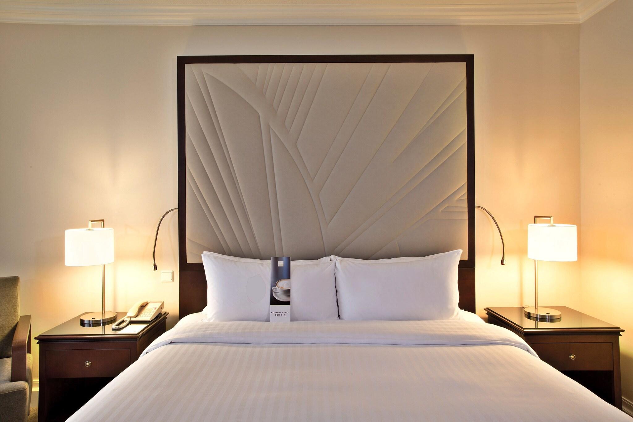 Double Deluxe King Bed