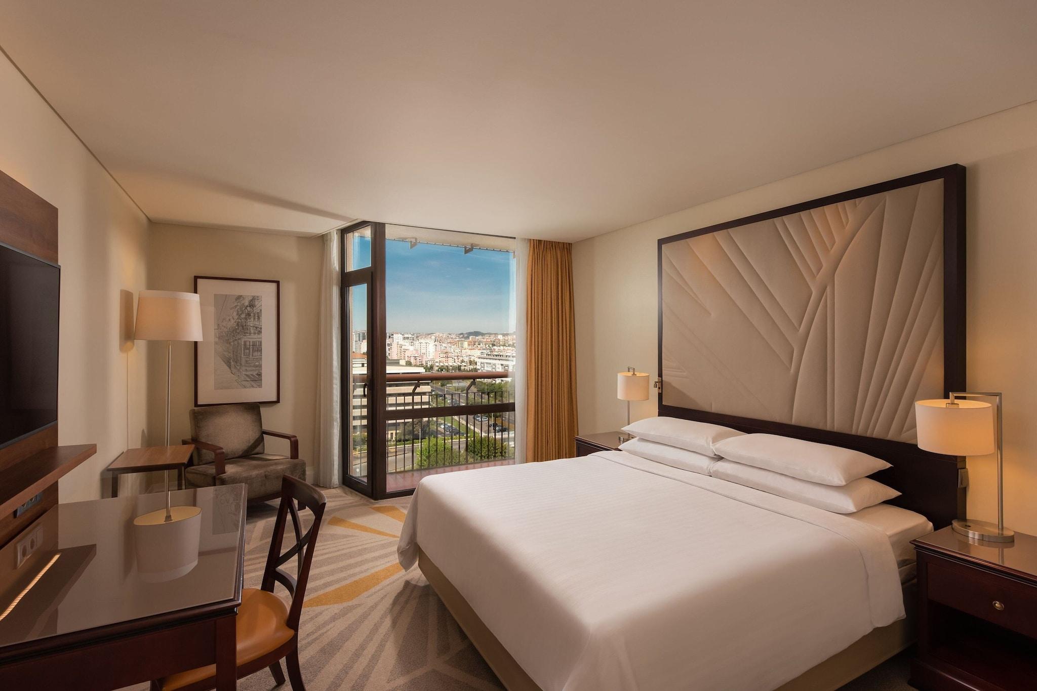 Double Deluxe King Bed