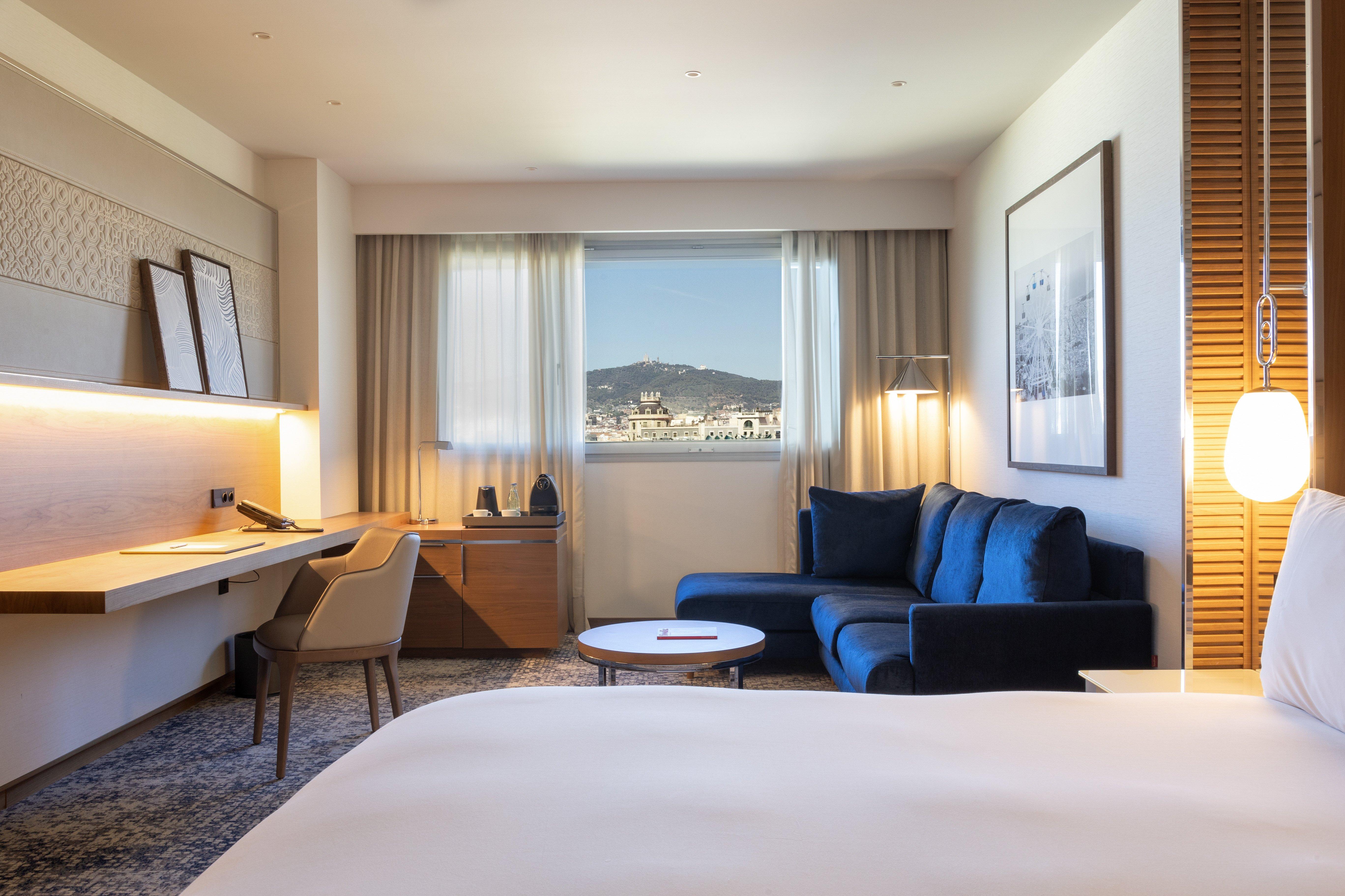 Twin Classic City View