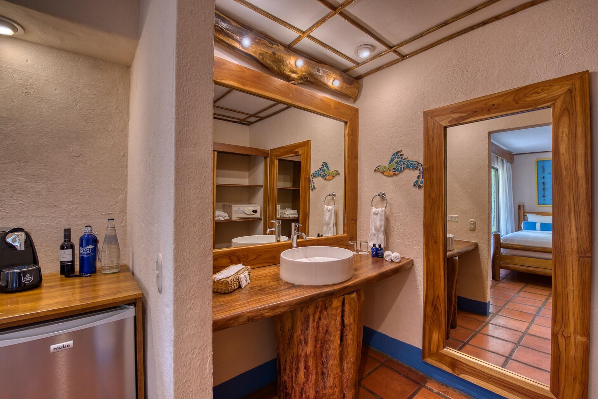 Room Deluxe Partial Ocean View