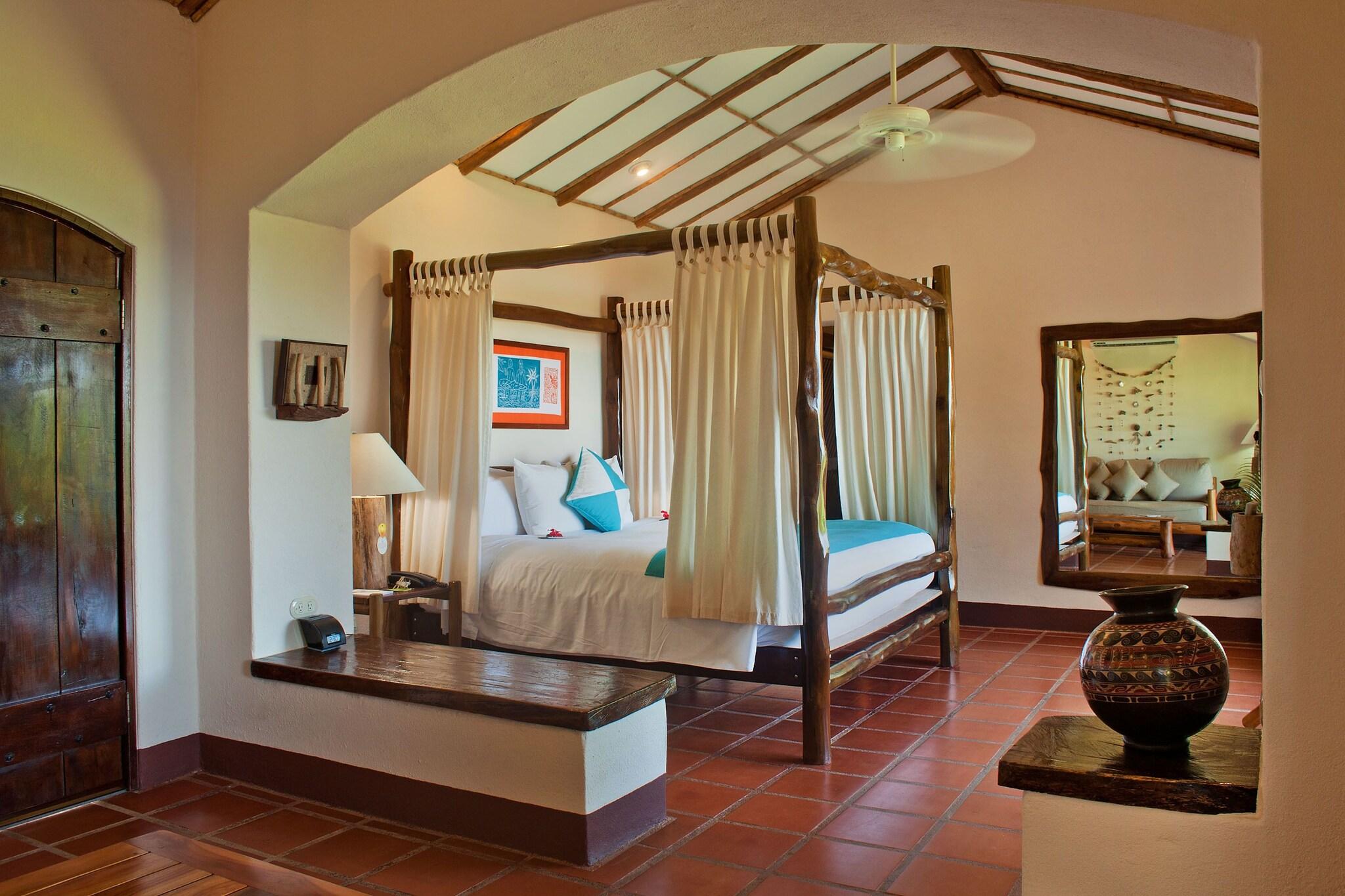 Junior Suite Ocean View King Bed