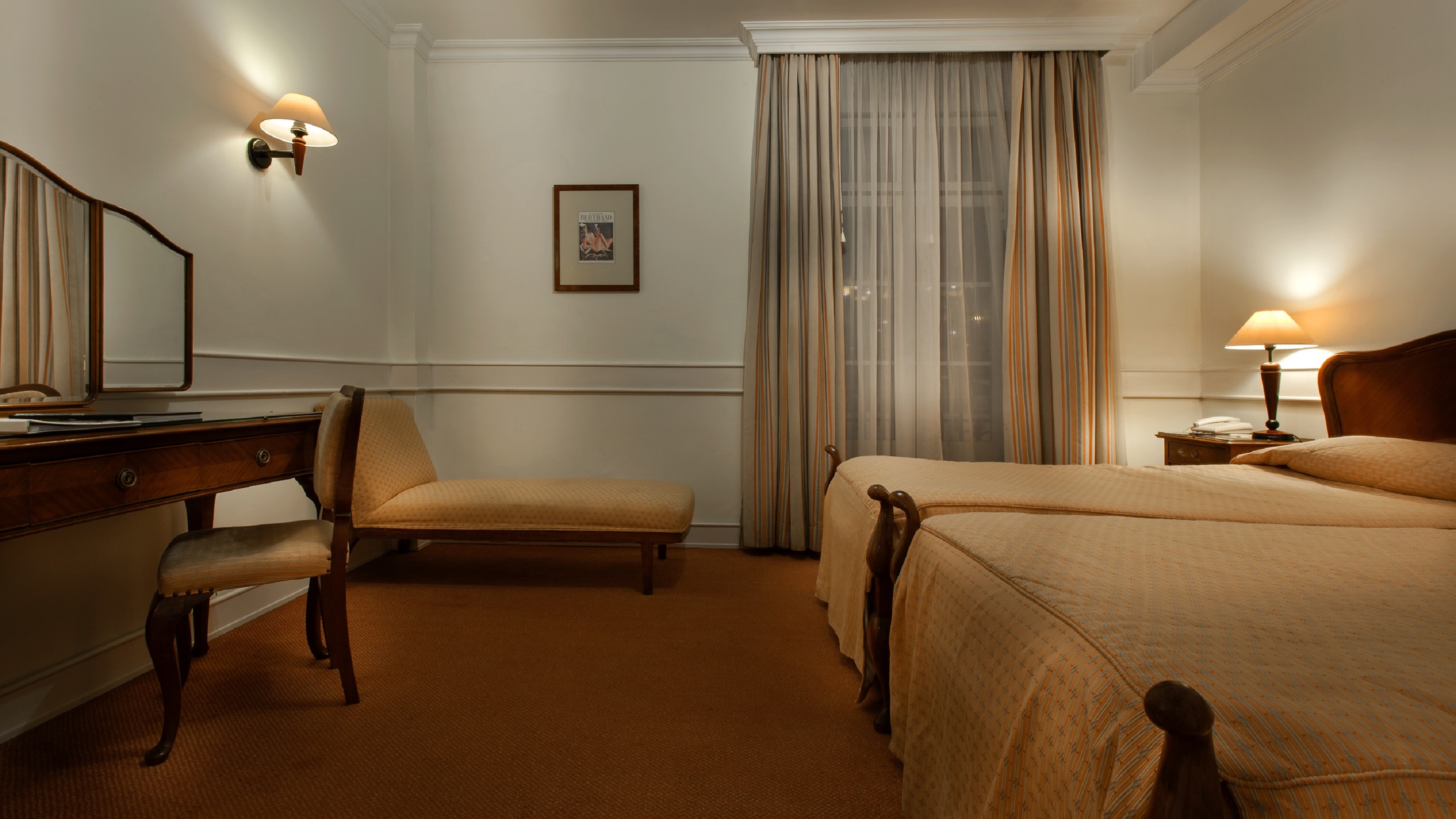 Double or Twin Standard