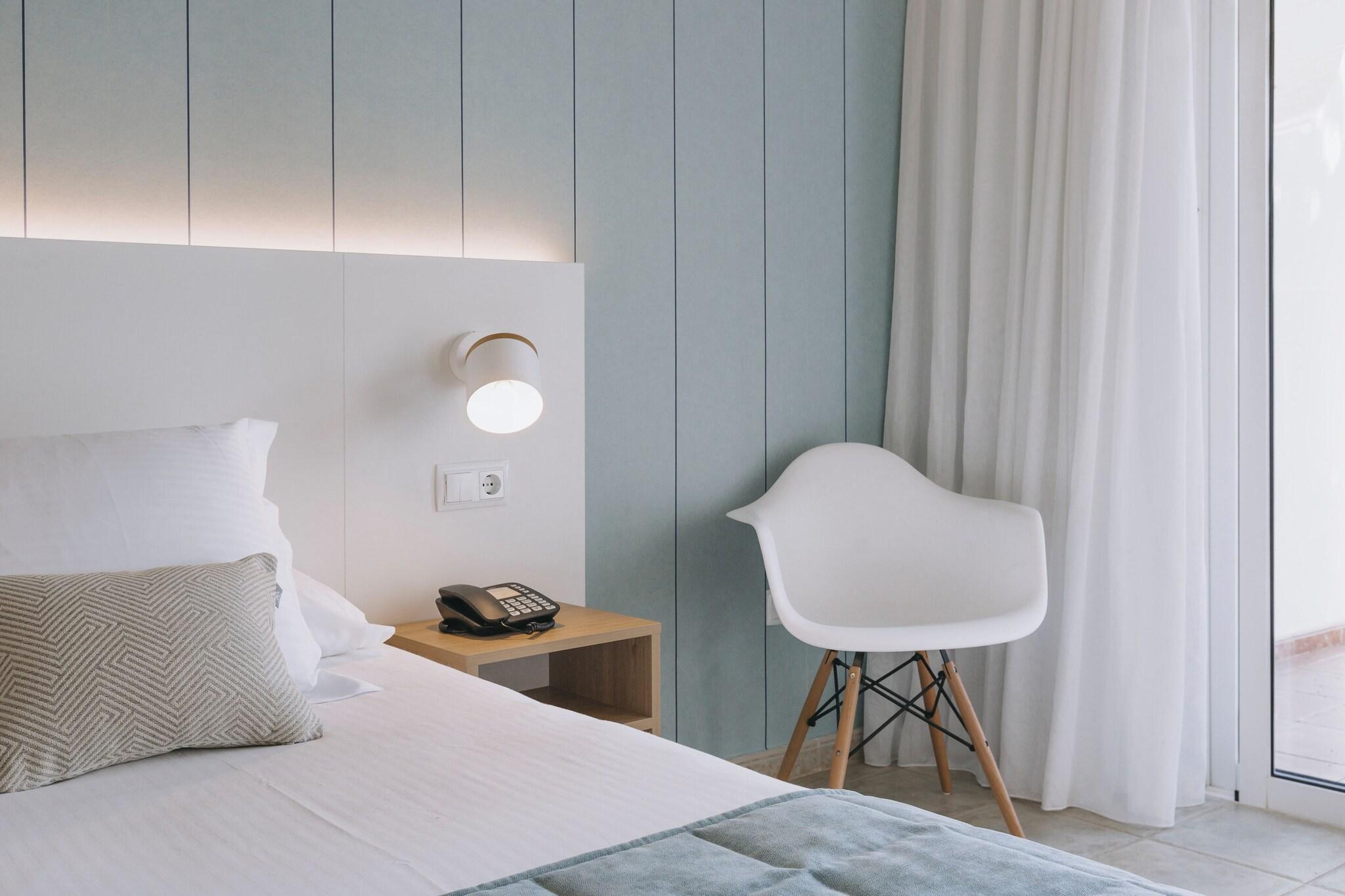 Double Queen Size Bed