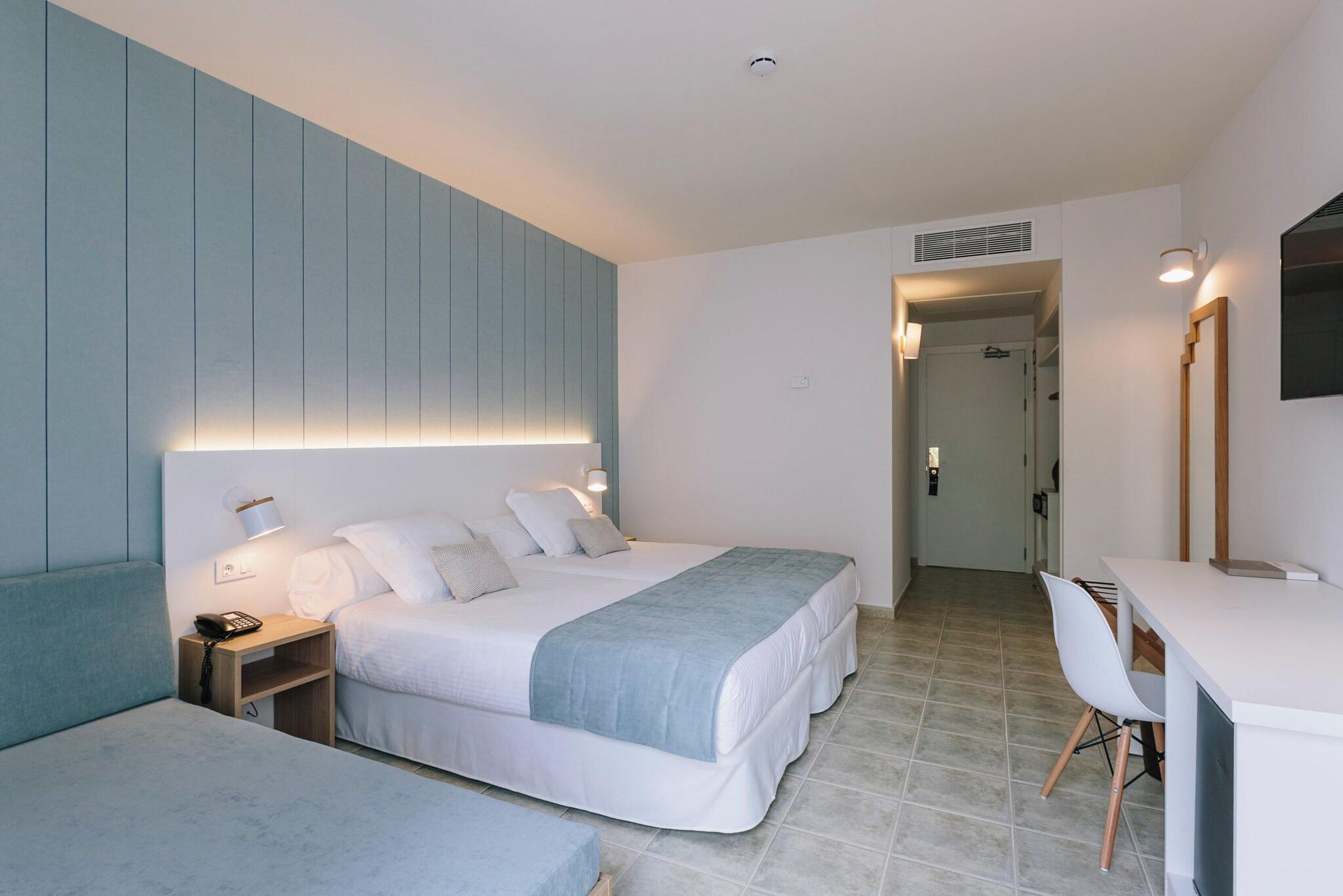 Double Queen Size Bed