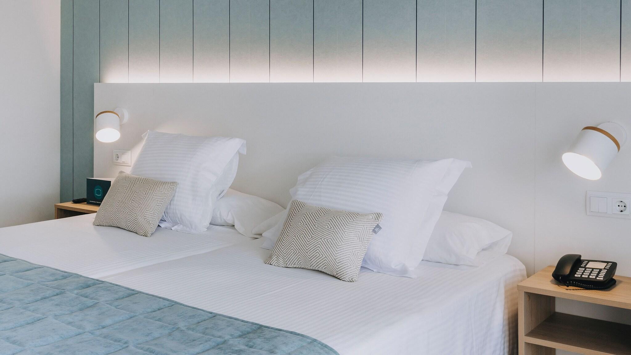 Double Queen Size Bed