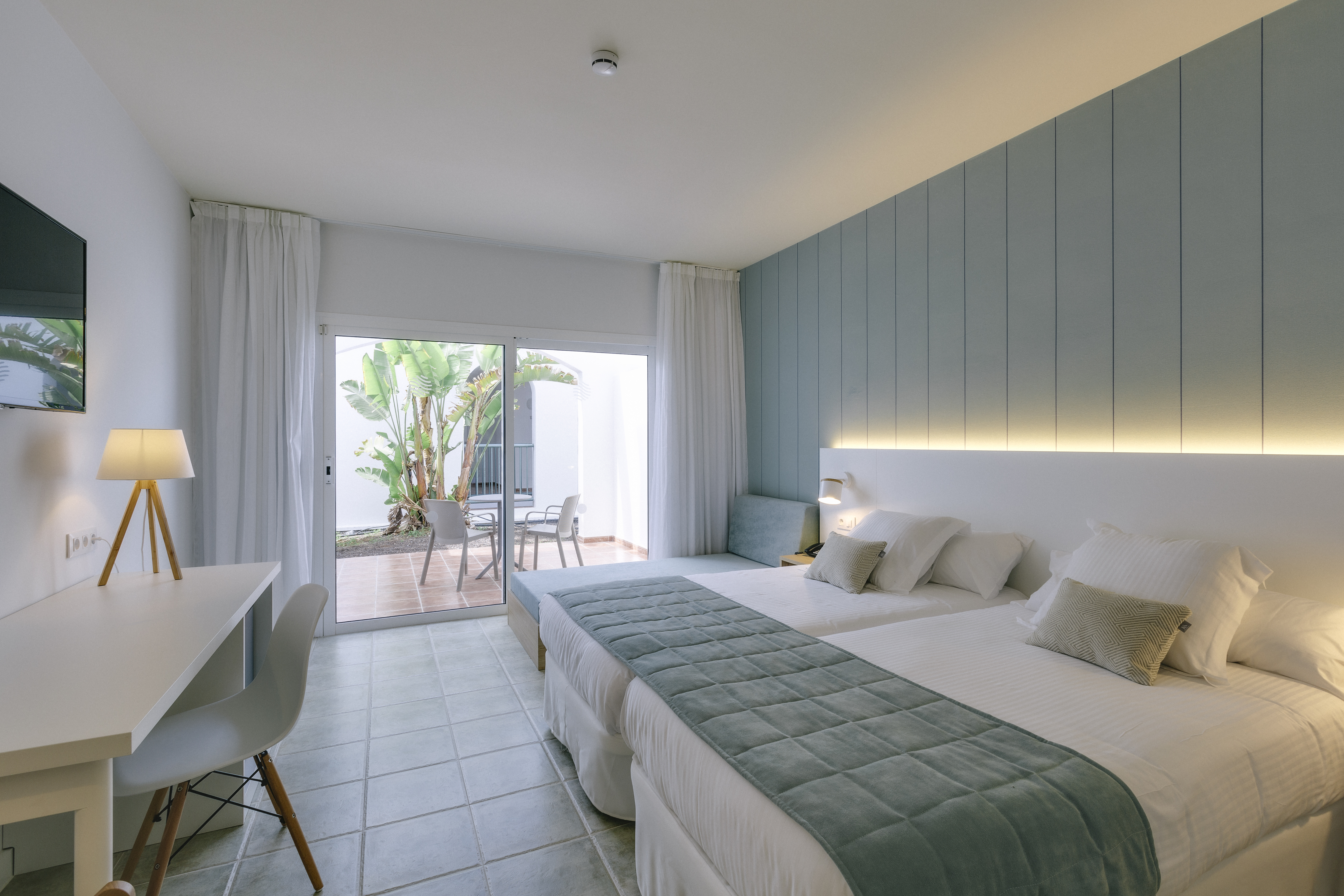 Double or Twin Standard