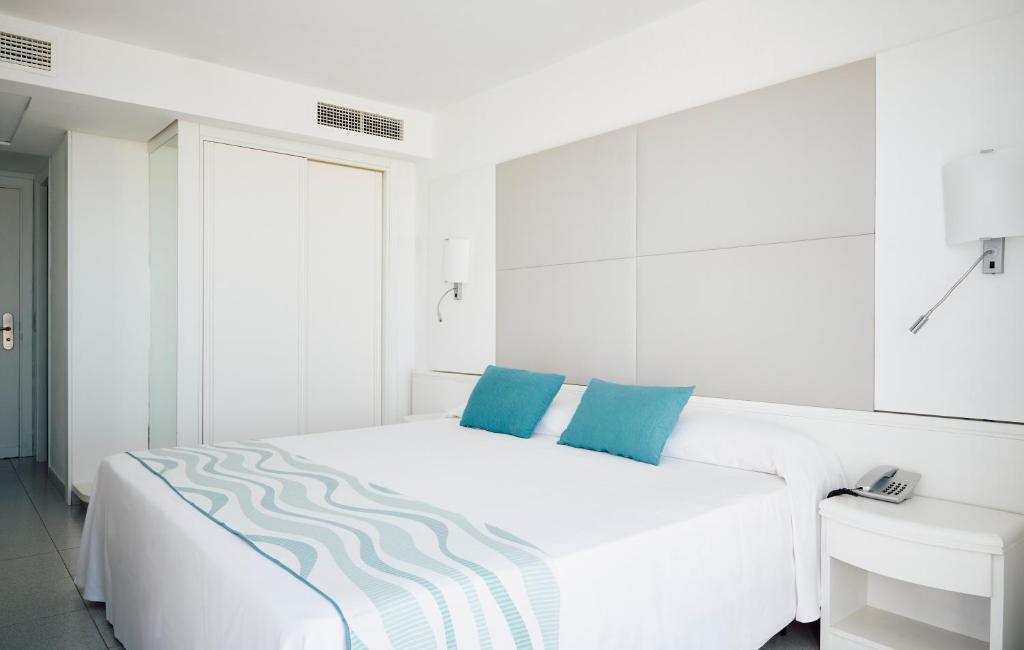 Double or Twin Deluxe